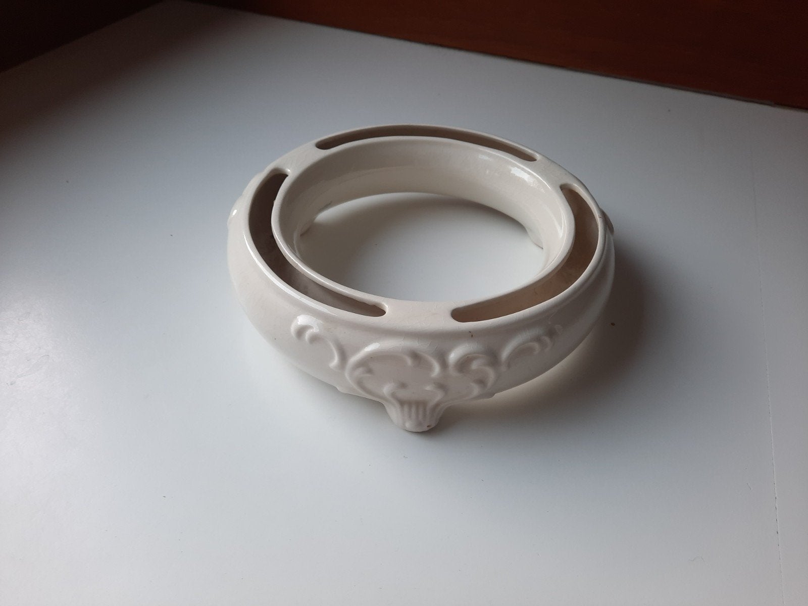 Goebel Bloemenring/Vaas, crèmewit geglazuurd aardewerk, Antiek en Kunst, Ophalen