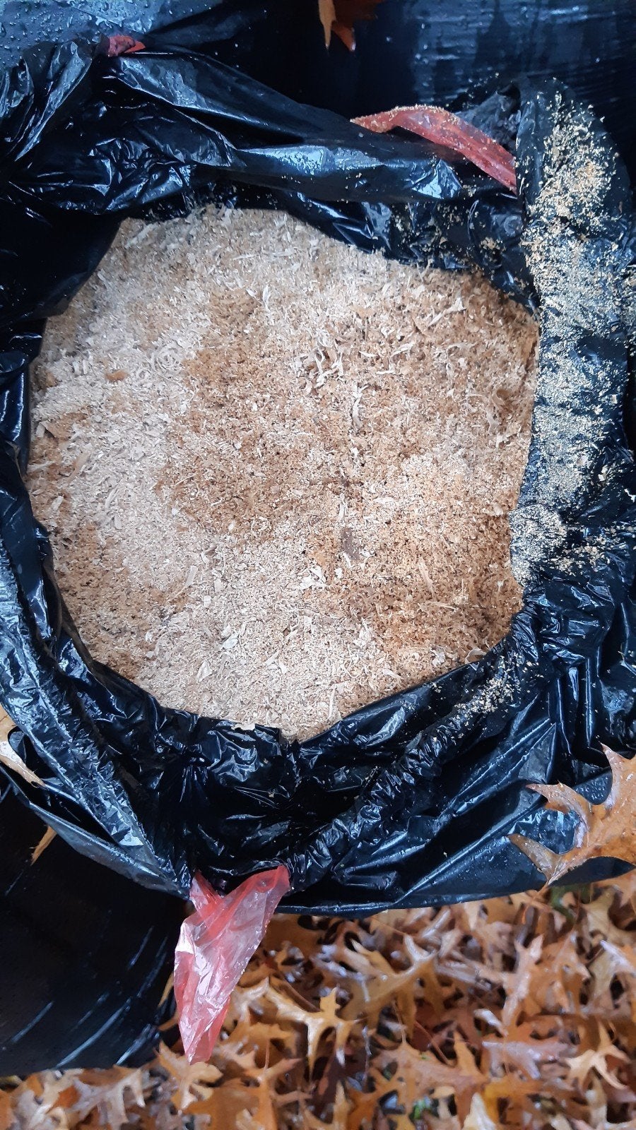 vers schoon zaagsel 5 zakken, Ophalen