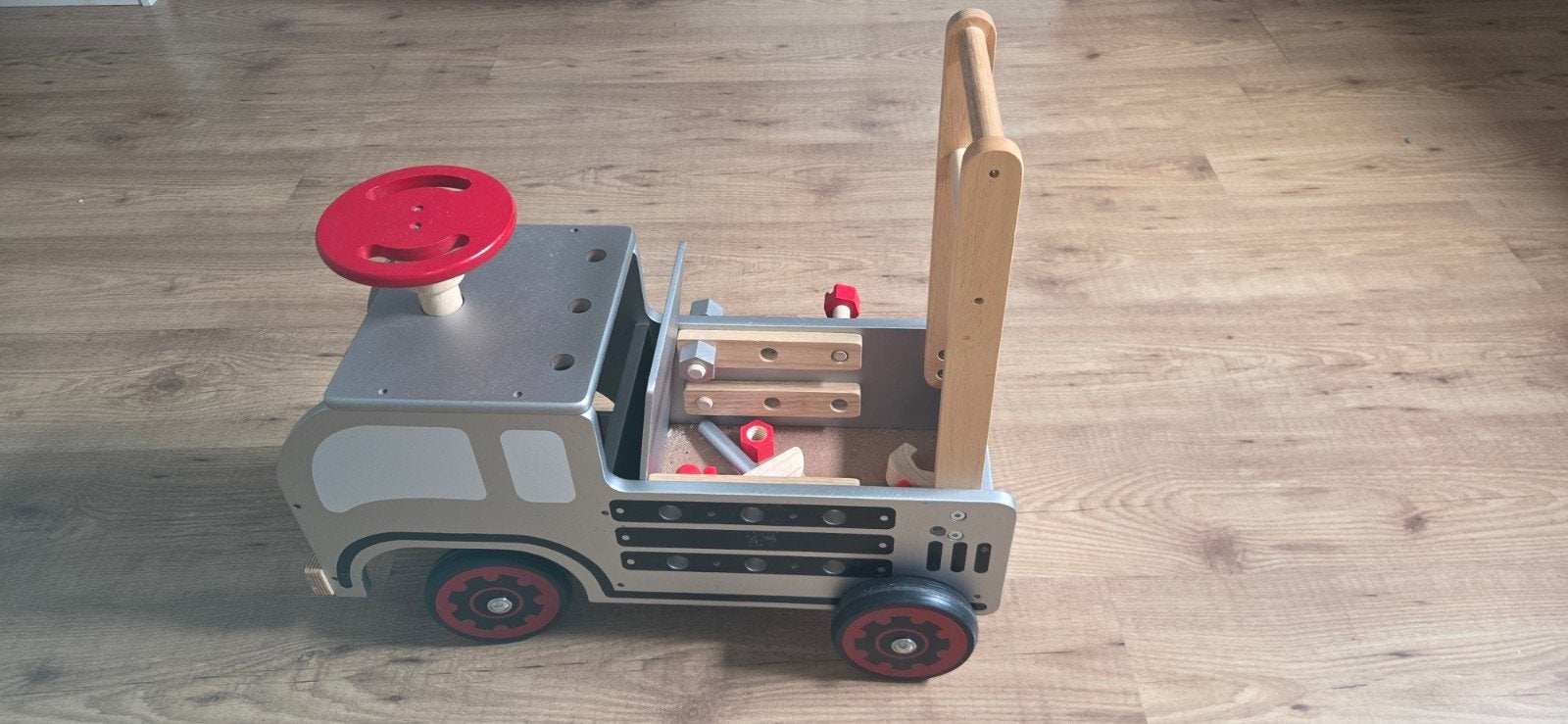 Houten loopauto met gereedschap van I'm Toy, Kinderen en Baby's, Speelgoed | Houten speelgoed, Ophalen, Gebruikt, Rij- of Hobbelspeelgoed