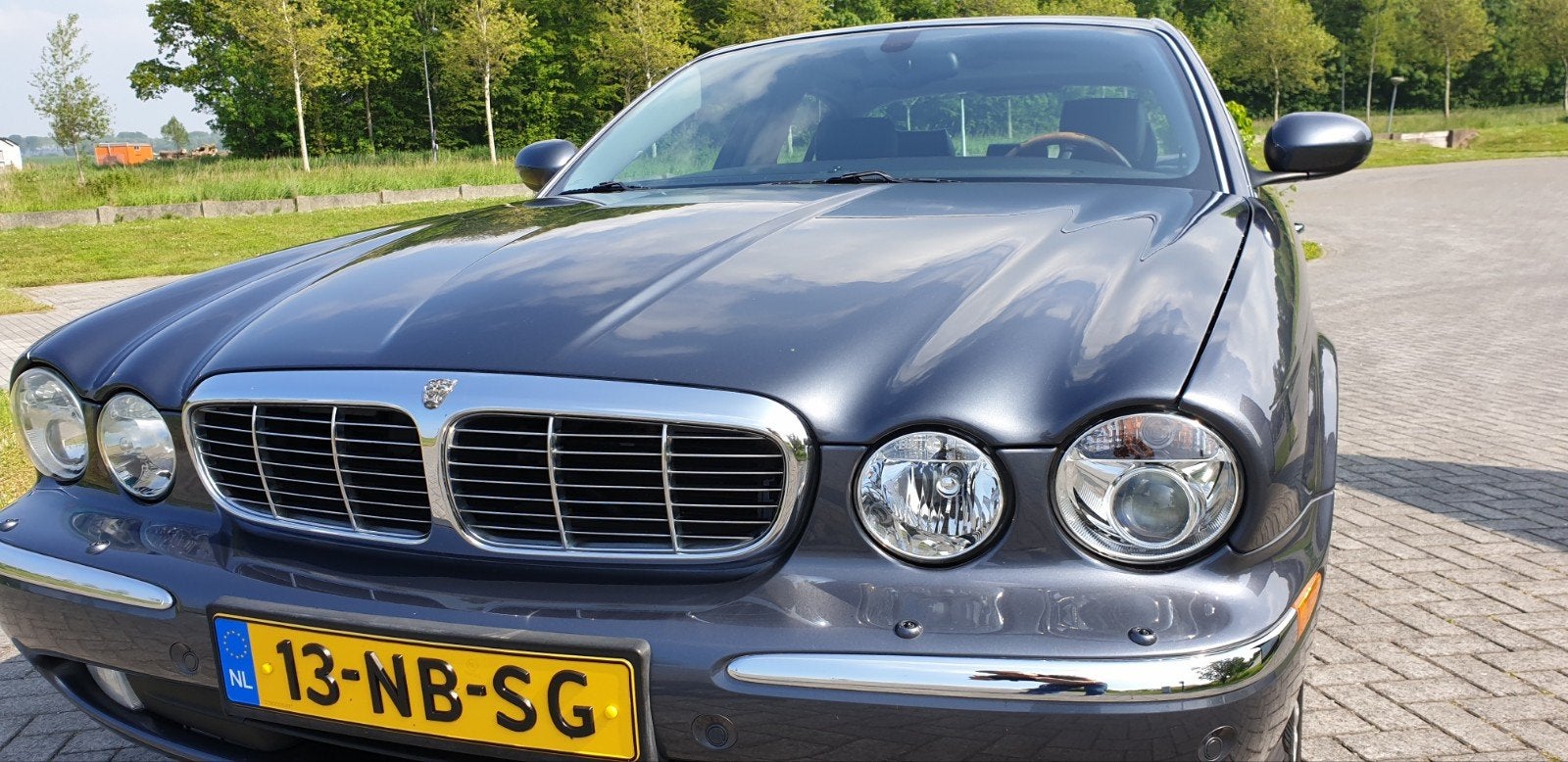 Jaguar XJ SuperV8 2003 Grijs, Auto's, Jaguar, Automaat, Achterwielaandrijving, 8 cilinders, 1634 kg