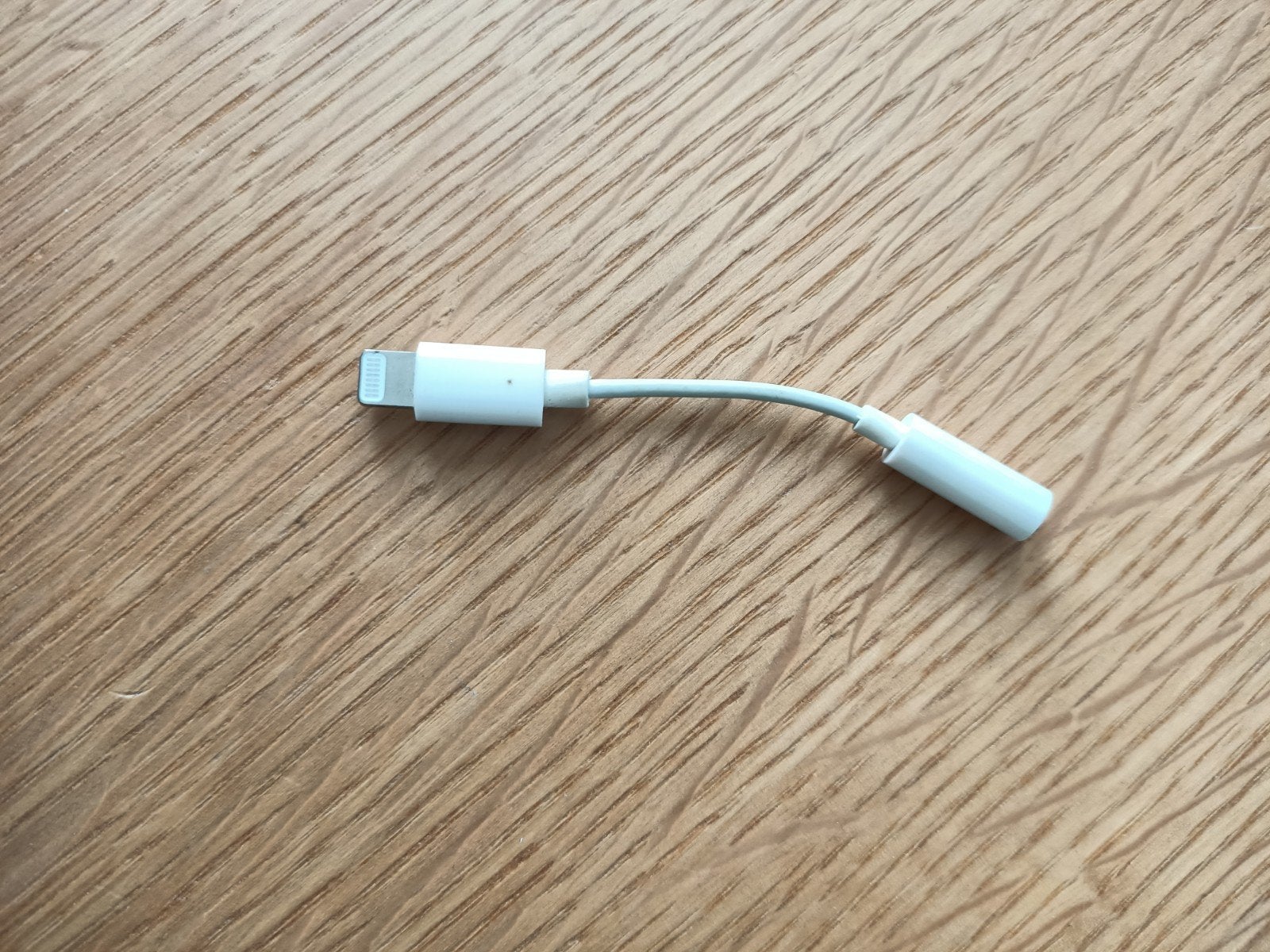 Lightning naar 3.5mm Audio Jack Adapter voor iPhone, Ophalen of Verzenden, Gebruikt, Snoer of kabel, Apple