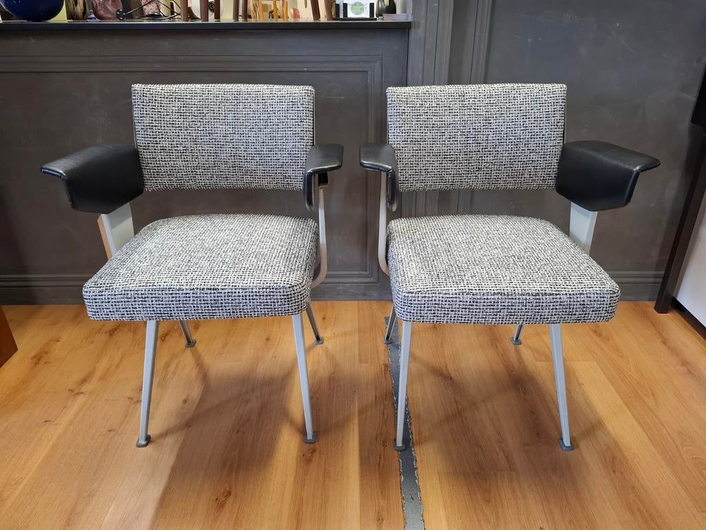 Vintage Ahrend De Cirkel Friso Kramer design stoelen, Huis en Inrichting, Stoelen, Ophalen, Twee, ....., Industrieel design Vintage mid century design