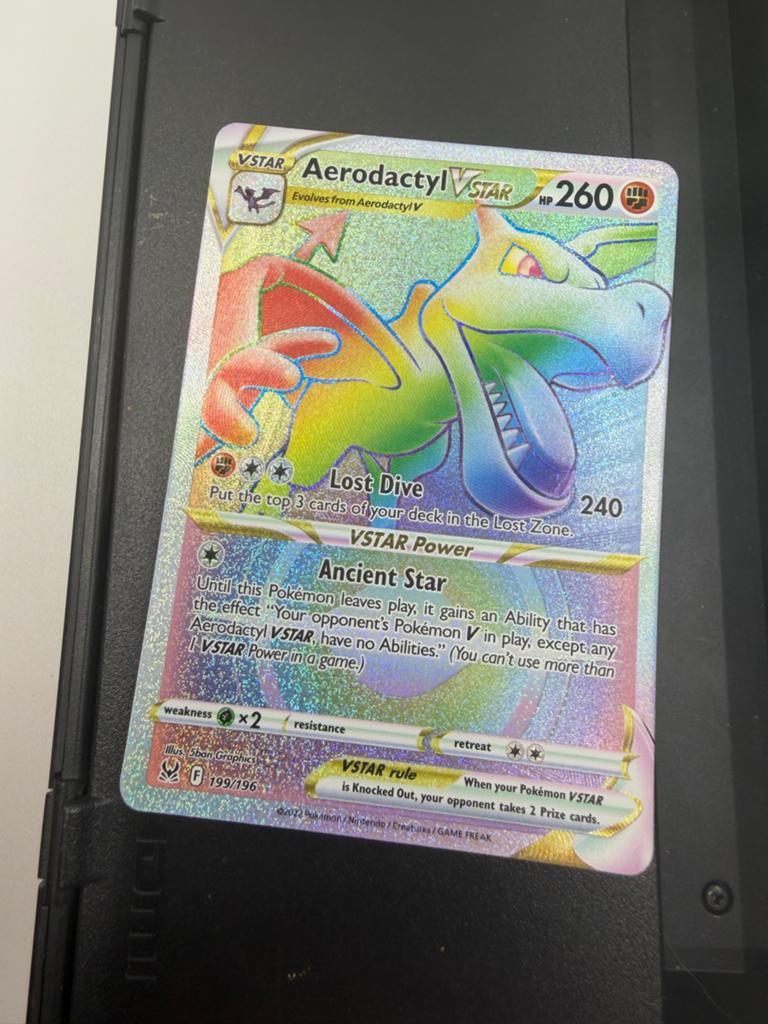 Aerodactyl VSTAR Rainbow Rare Pokémon Kaart (Lost Origin), Ophalen of Verzenden, Zo goed als nieuw, Losse kaart, Foil