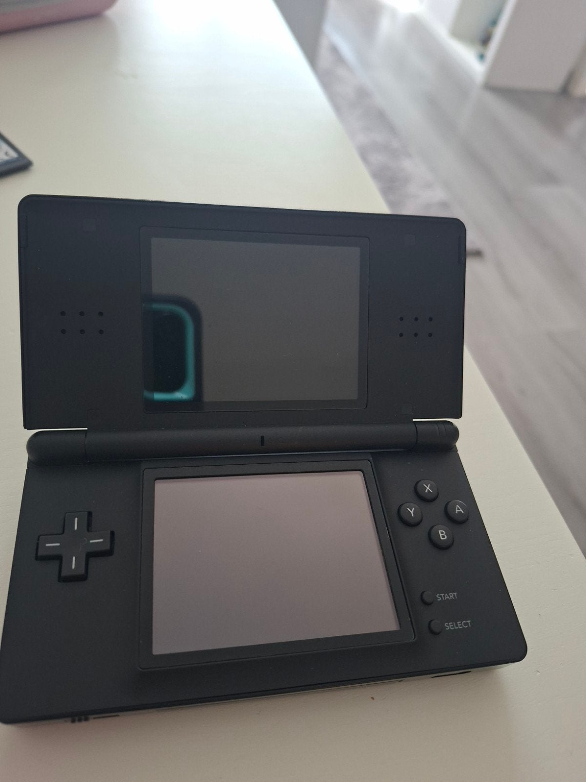 Nintendo ds lite - Zwart, Spelcomputers en Games, Zwart, Ophalen of Verzenden, Zo goed als nieuw, Met beschermhoes of tas
