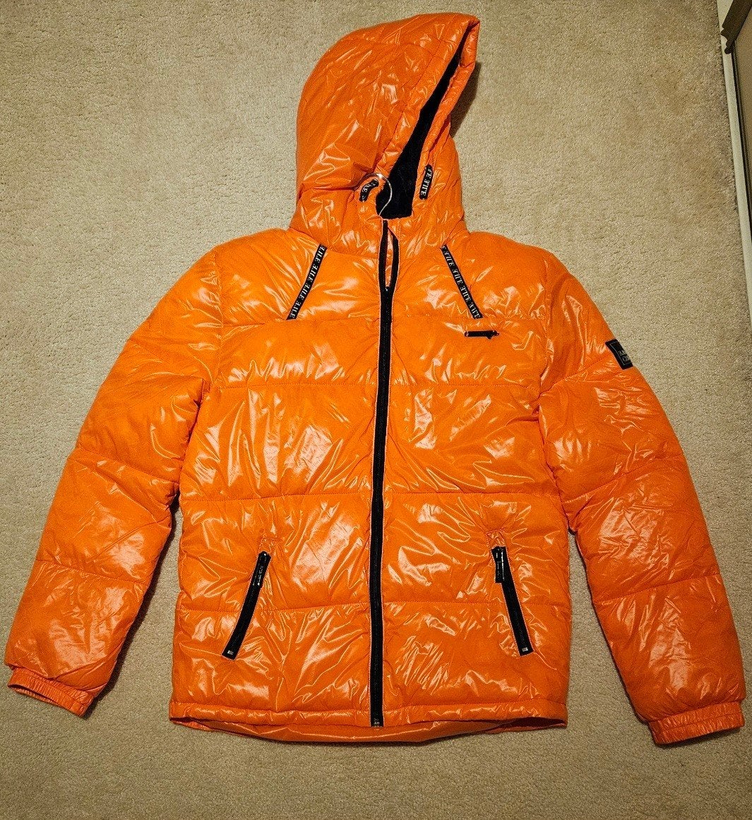 Nieuwe Fel Oranje Winterjas van Le Chic maat 170-176, Meisje, Le Chic, Nieuw, Ophalen of Verzenden