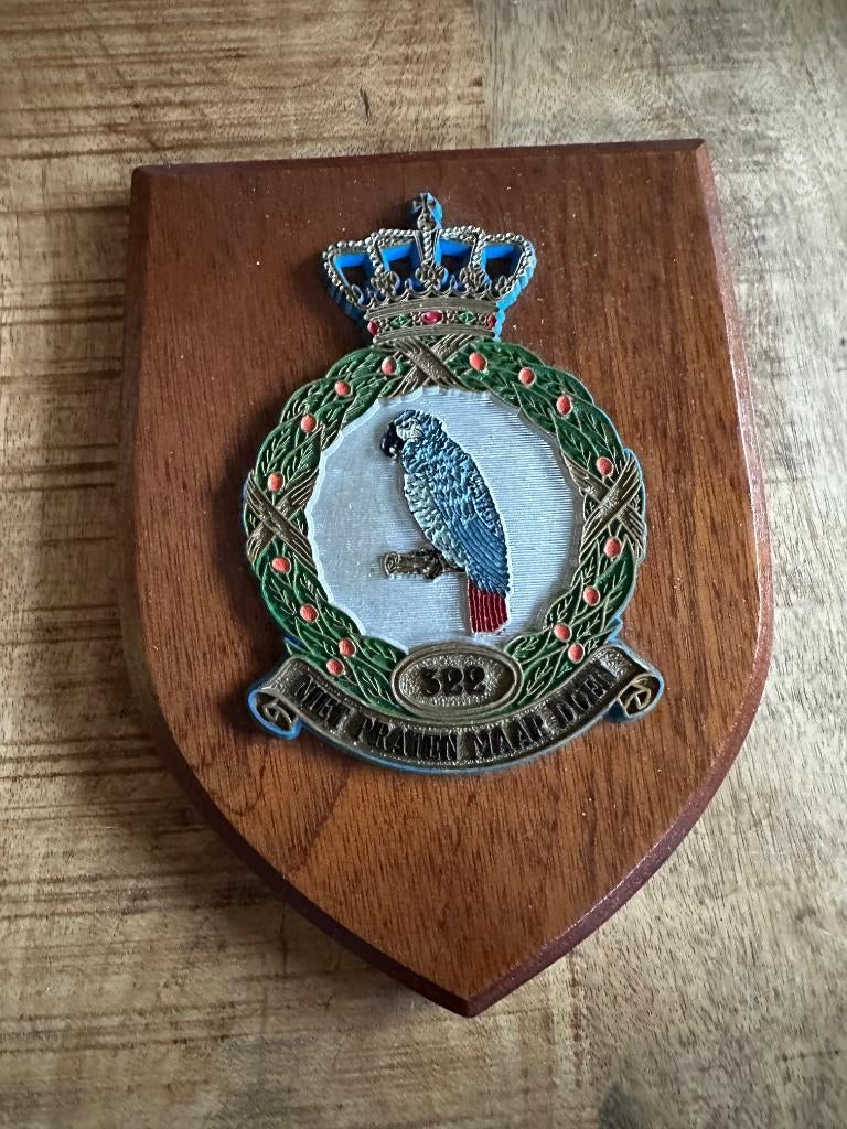 322 Squadron squadron shield, Ophalen of Verzenden, Zo goed als nieuw, Patch, Badge of Embleem