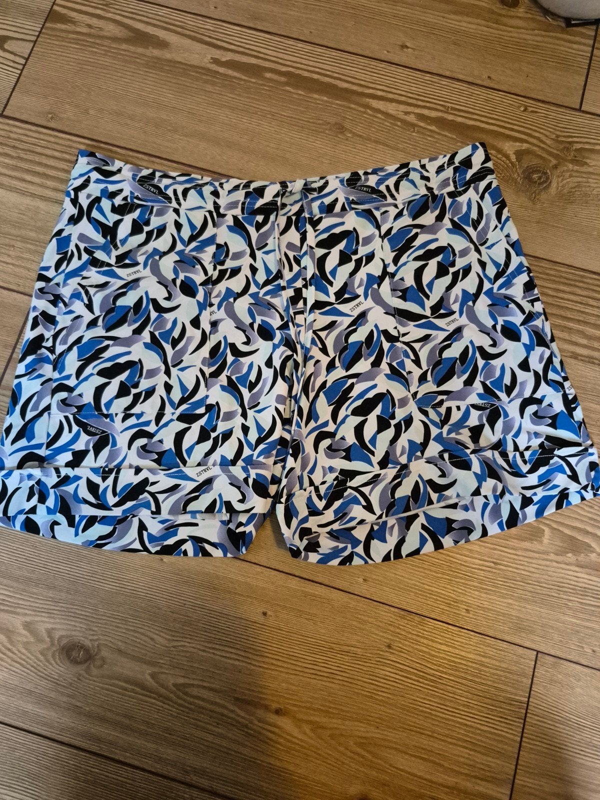 Zoso xl, Ophalen of Verzenden, Zo goed als nieuw, Maat 46/48 (XL) of groter, Kort