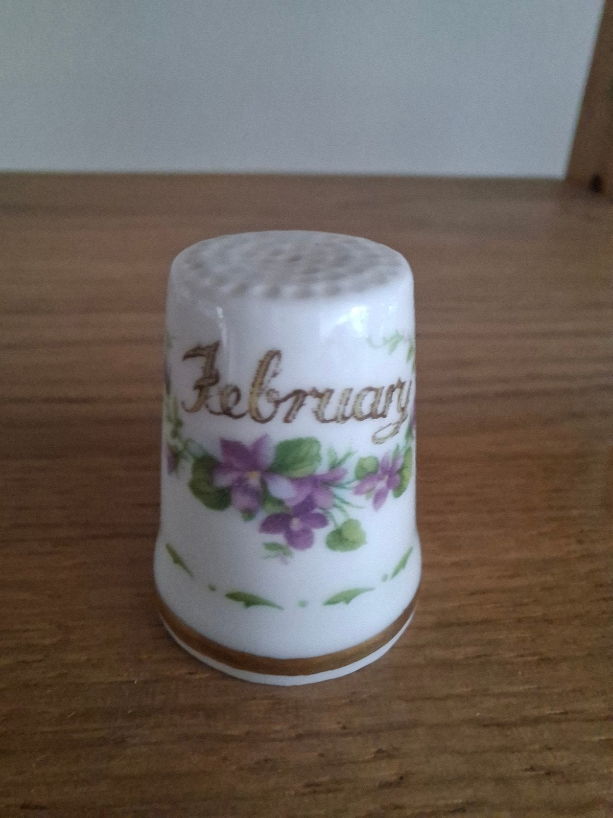 Royal Albert Flower of the Month February vingerhoedje, Ophalen of Verzenden, Zo goed als nieuw