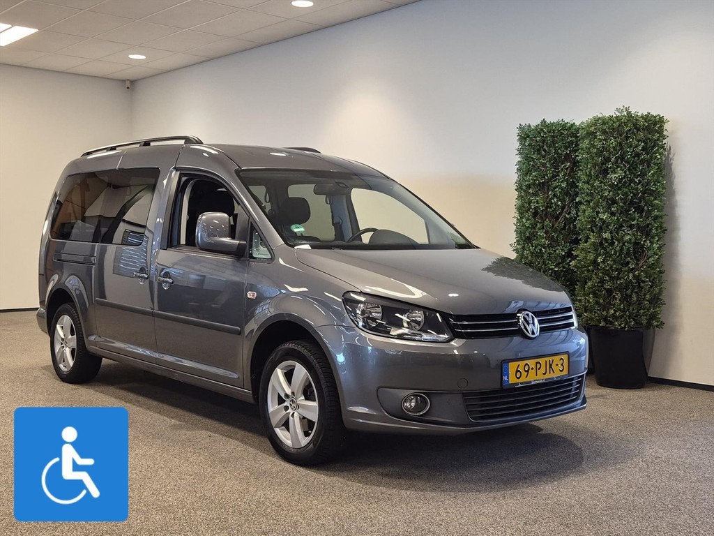 Volkswagen Caddy Maxi Rolstoelauto 5+1, Auto's, Voorwielaandrijving, Gebruikt, Zwart, Origineel Nederlands