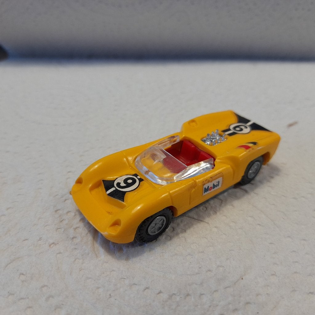 Champion 1/66 Lola T70 geel., Ophalen of Verzenden, Zo goed als nieuw, Auto