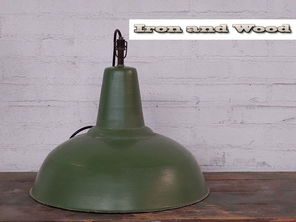Oude brocante emaille groene vintage hanglamp afm D45 H32, Huis en Inrichting, Lampen | Hanglampen, Ophalen of Verzenden, Gebruikt