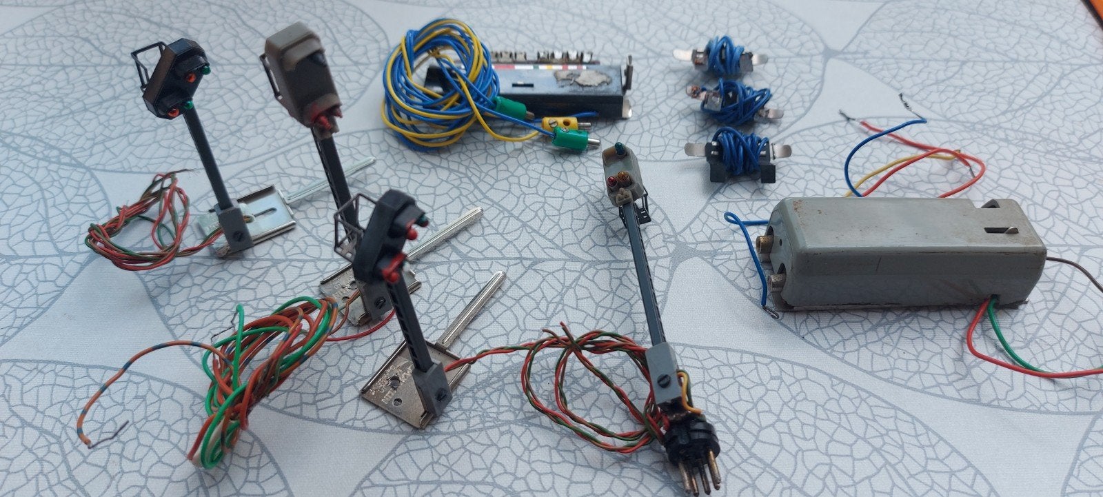 2 Märklin daglichthoofdseinen+2 daglichtvoorseinen+ module, Hobby en Vrije tijd, Modeltreinen | H0, Ophalen of Verzenden, Wisselstroom