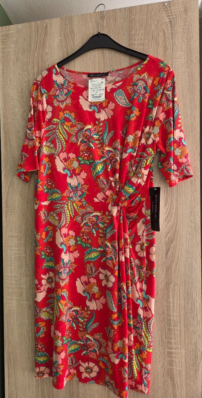 Betty Barclay Jurk Rood Bloemenprint Maat 42, Maat 42/44 (L), Betty Barclay, Nieuw, Ophalen of Verzenden