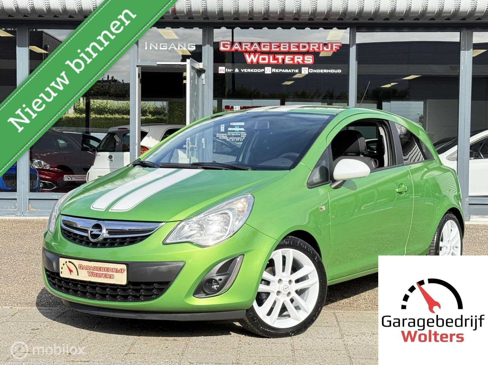 Opel Corsa 1.4-16V Anniversary Color Edition stoel+stuurverw, Auto's, Voorwielaandrijving, Gebruikt, 4 cilinders, Met garantie (alle)