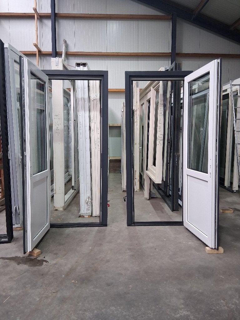 Nieuw 2x Achterdeurkozijn triple bezorgen factuur mogelijk, Doe-het-zelf en Verbouw, 75 tot 150 cm, Kunststof, Deurkozijn, Ophalen of Verzenden