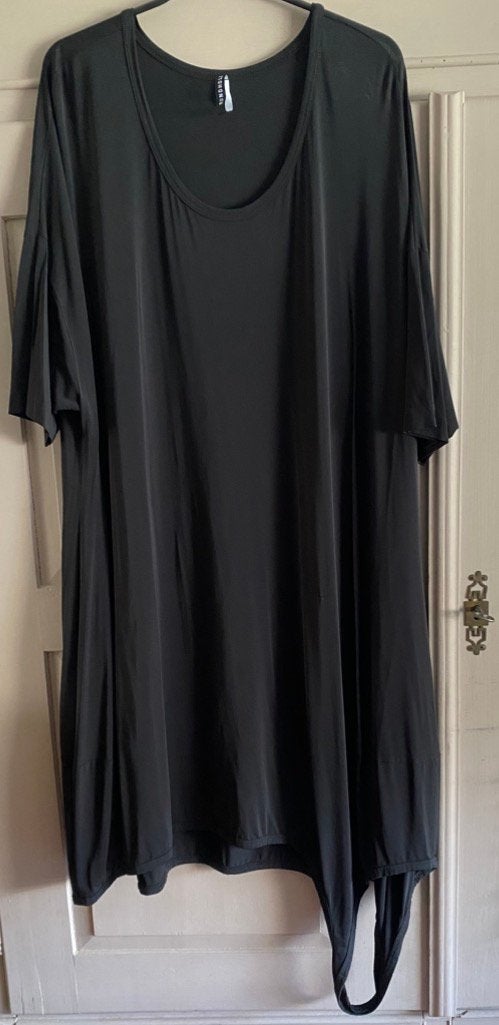 Travel stof jurk Rundholz main line mt.groot, Kleding | Dames, Blouses en Tunieken, Ophalen of Verzenden, Zo goed als nieuw, Zwart