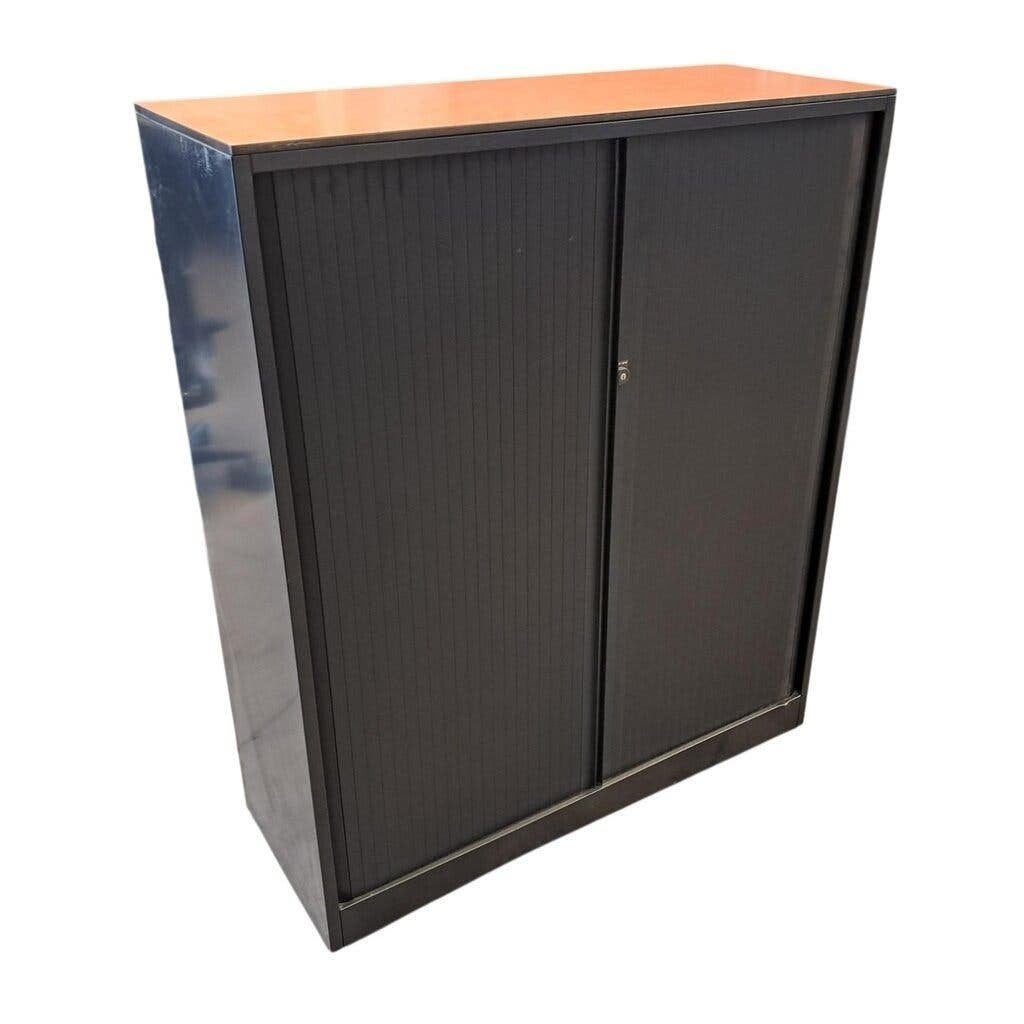 Ahrend Roldeurkast Zwart Kersen 143 x 120 x 45 B-Keus, Gebruikt, 100 tot 150 cm, 100 tot 150 cm, Ophalen of Verzenden