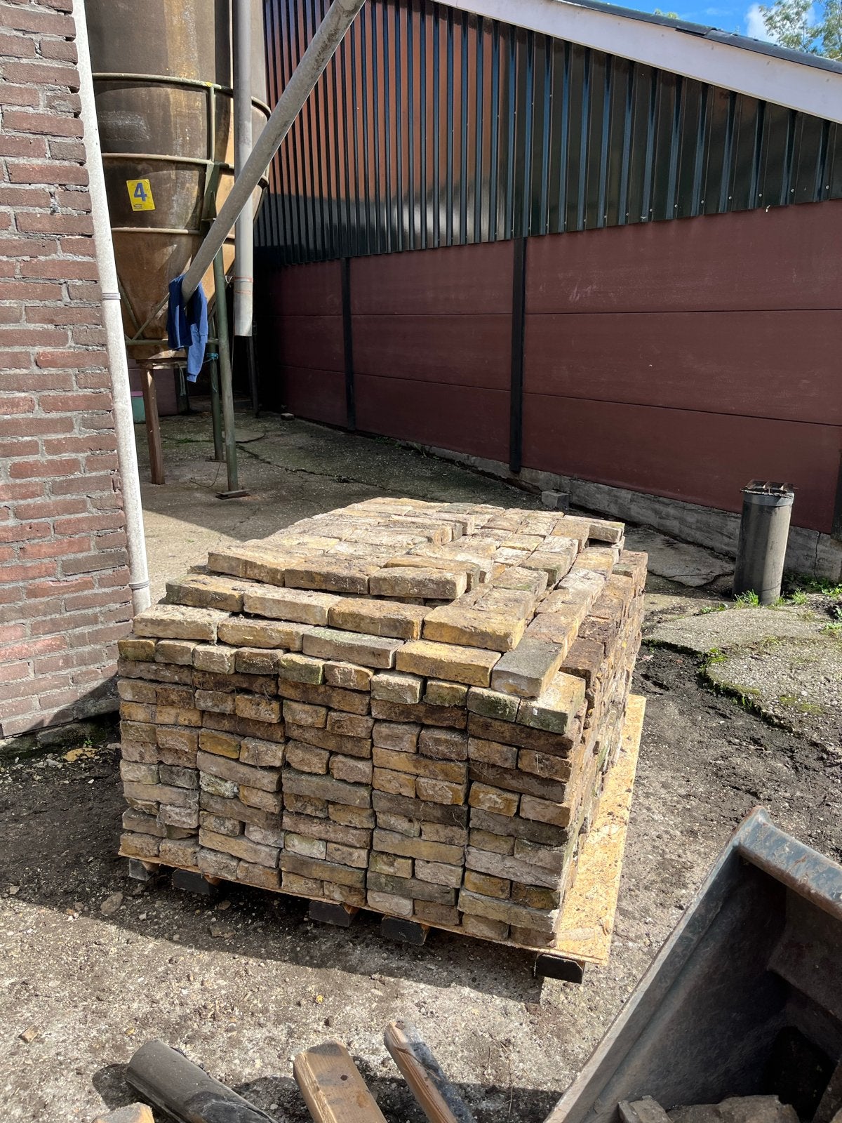 Friese geeltjes ongebikt, Ophalen, Gebruikt, Overige materialen, Terrastegels