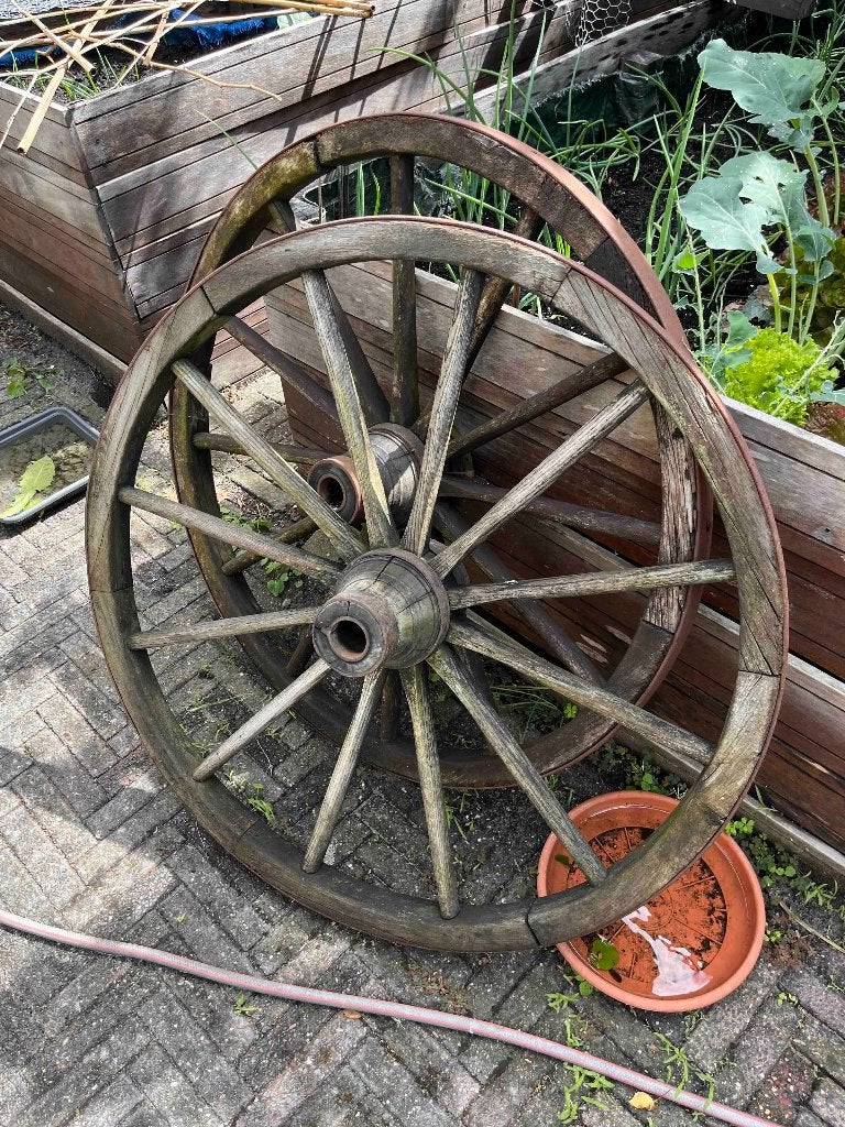 twee koets wielen - antiek, Ophalen