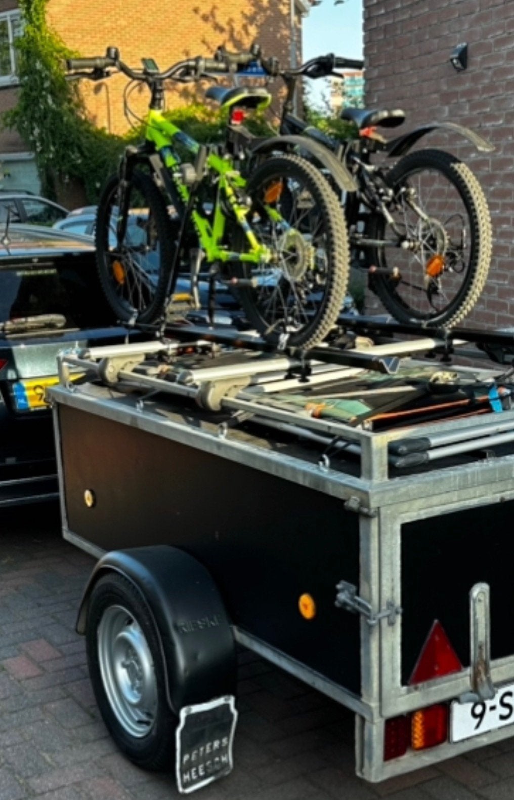 2x fietsendrager met slot voor op dakdragers, Auto diversen, Ophalen, Zo goed als nieuw, Dakdrager