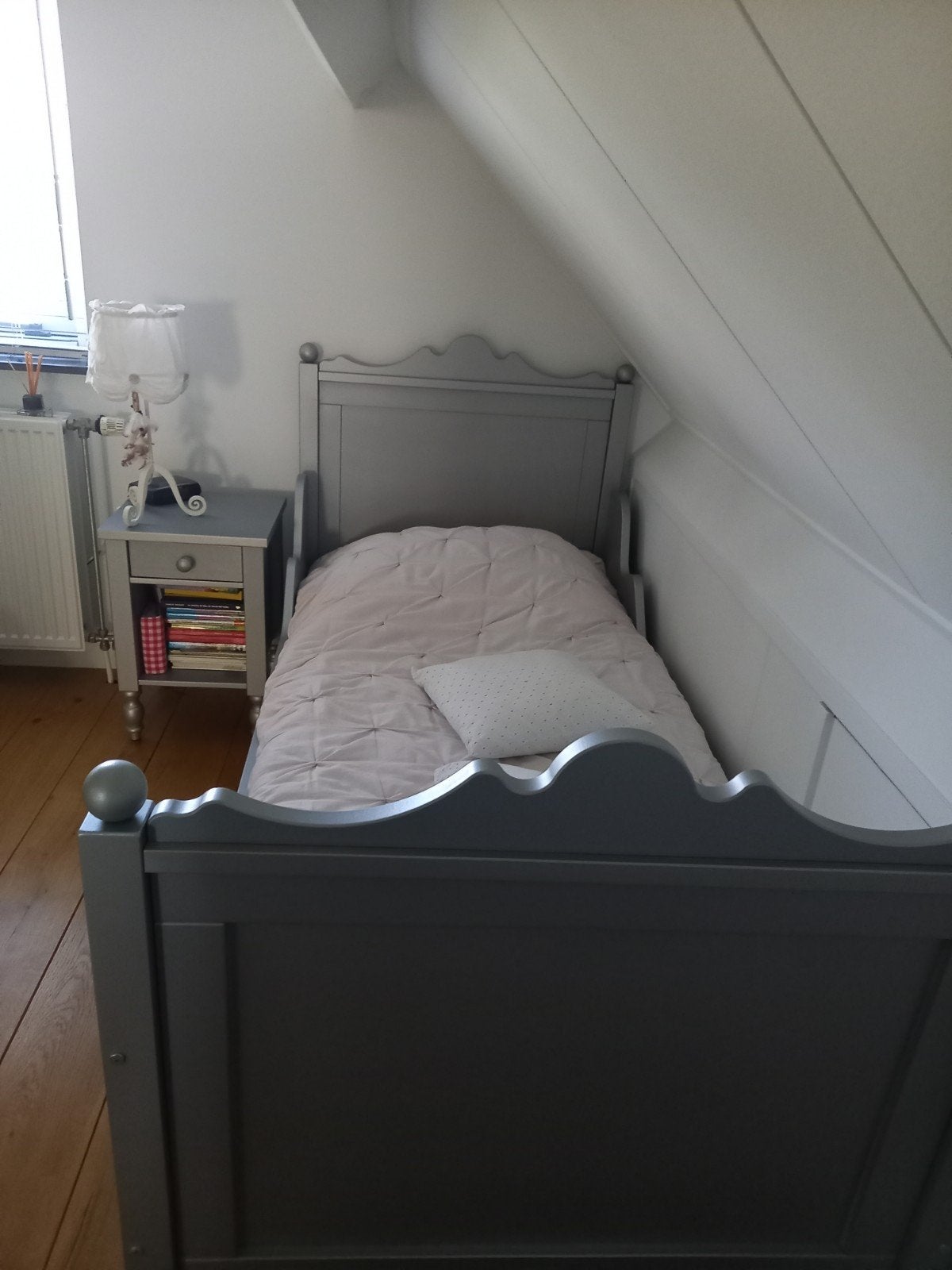 Meisjes ledikant, Ophalen, Zo goed als nieuw, Grijs, Meisje