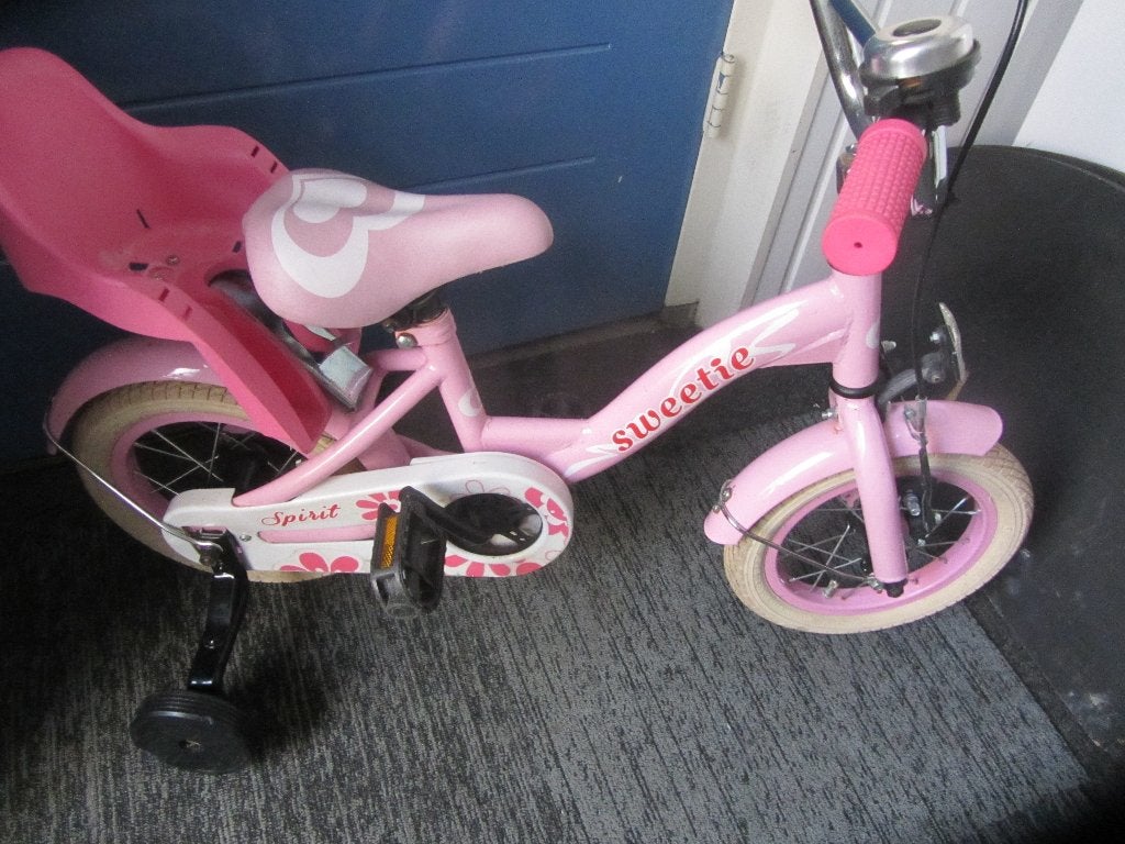 te koop Roze kinderfiets 12 inch, Ophalen, Terugtraprem, Zijwieltjes, Minder dan 16 inch
