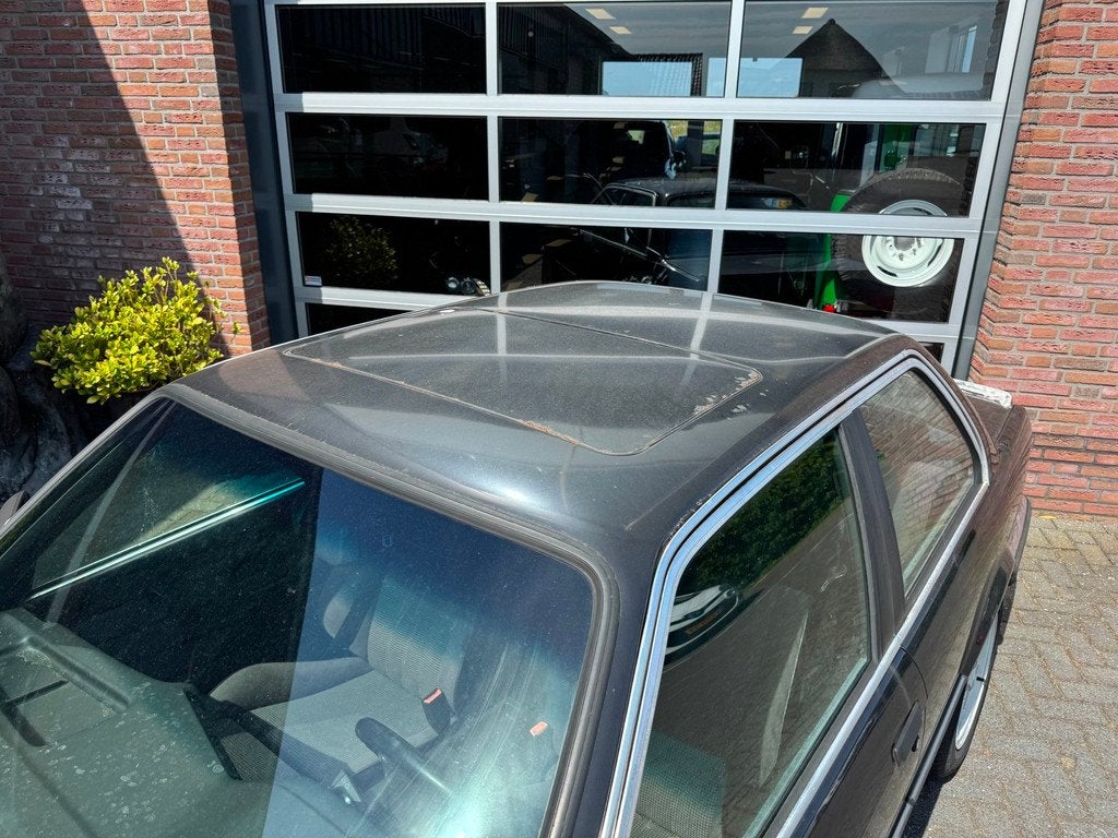 BMW 3-serie 325i E30 , Schuurvondst , Manual , Powersteering, Achterwielaandrijving, Gebruikt, Zwart, 10 km/l