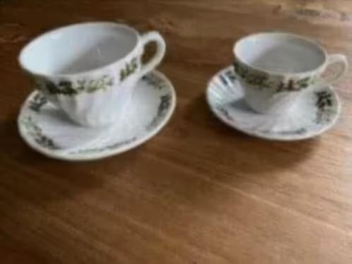 2 x kop en schotel Churchill Staffordshire england : kerst, Ophalen of Verzenden, Zo goed als nieuw, Overige stijlen, Kop(pen) en/of Schotel(s)