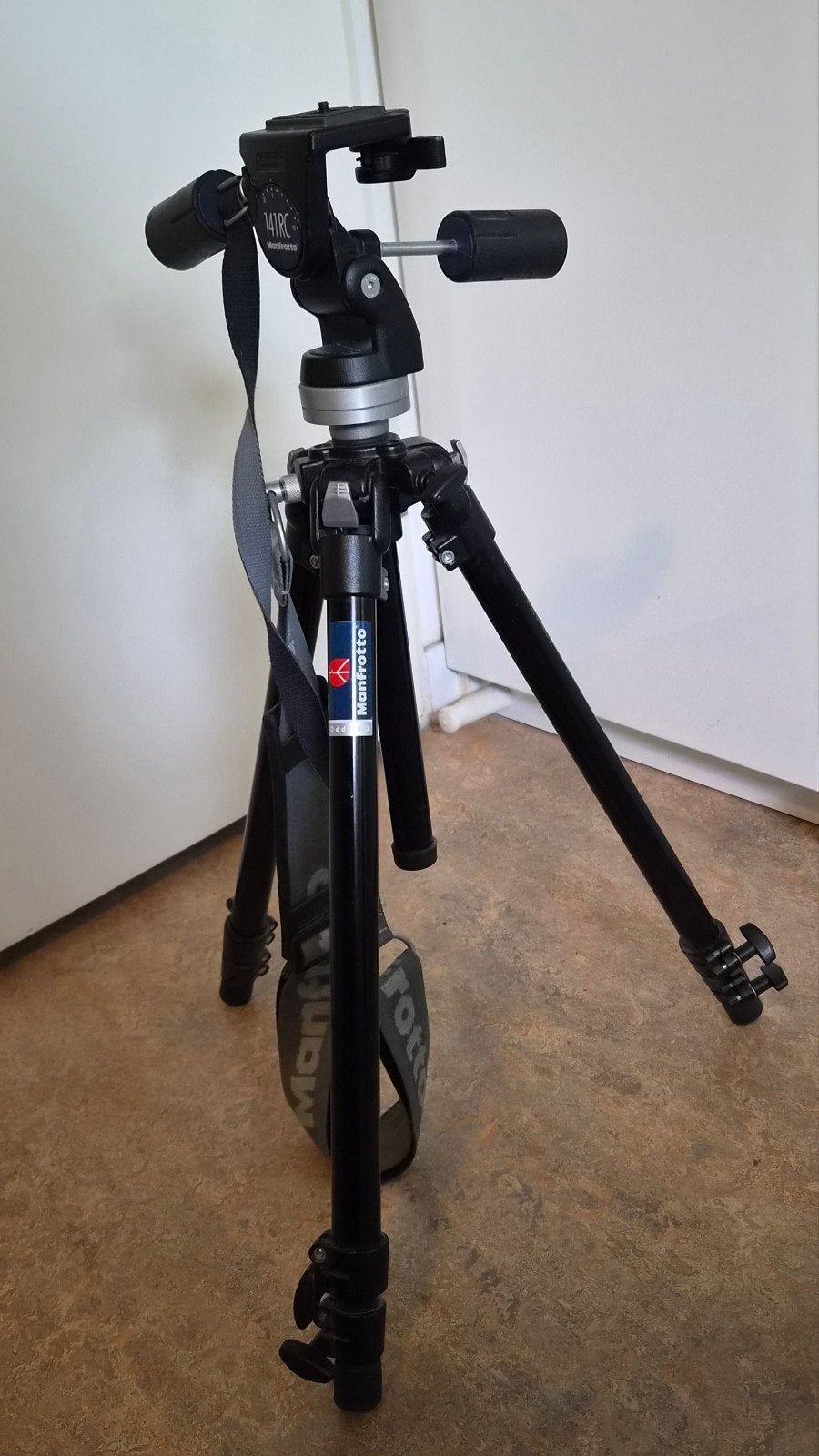 Manfrotto 190B Statief met 141RC Pan/Tilt Kop, Ophalen, Gebruikt, Snelkoppelingsplaat, Driepoot
