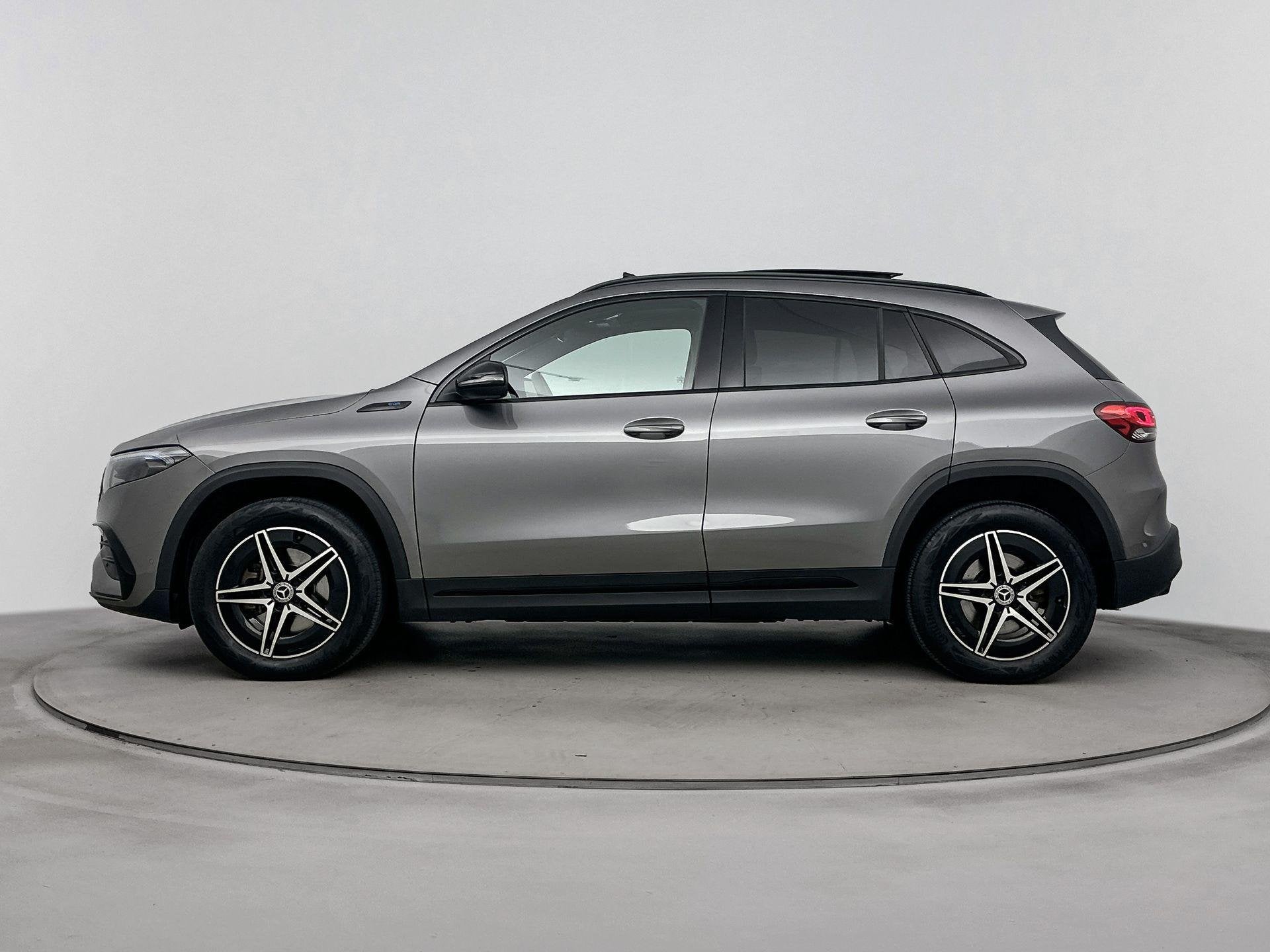 Mercedes-Benz EQA 250 AMG Line 67 kWh | Camer achter | Parke, 1940 kg, Gebruikt, 190 pk, SUV of Terreinwagen
