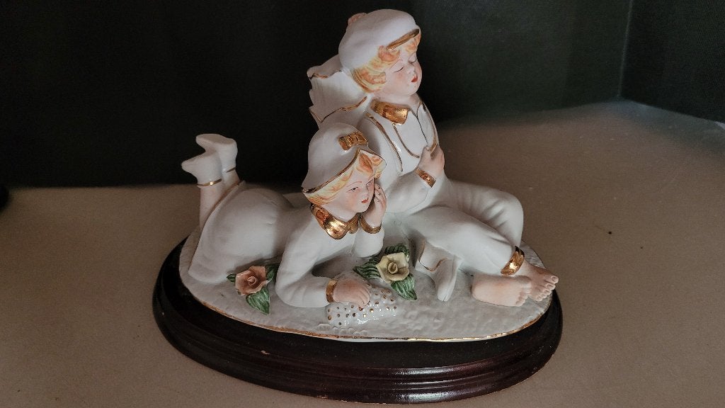 Vintage bisque beeldje,, Verzamelen, Beelden en Beeldjes, Verzenden, Zo goed als nieuw, Mens