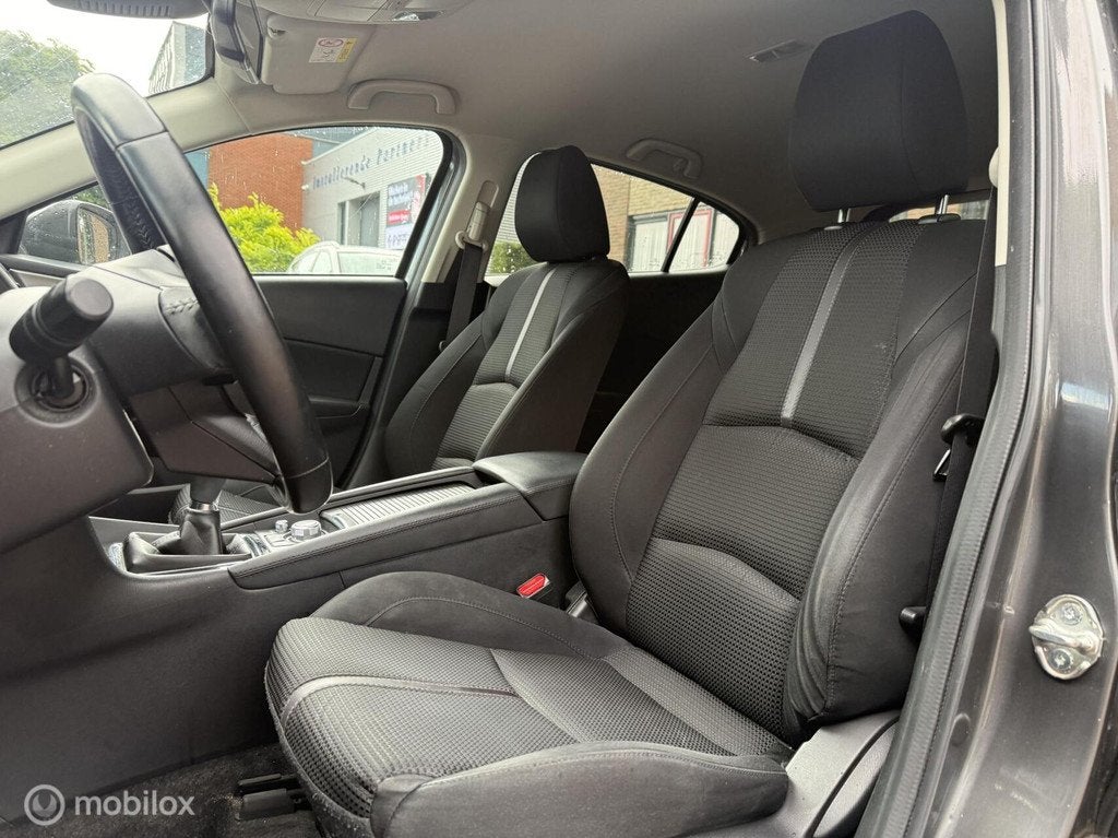 Mazda 3 2.0 SkyActiv-G 120 GT-M Line HUD Navi Camera Stoelv, Voorwielaandrijving, 1998 cc, Stof, Zwart