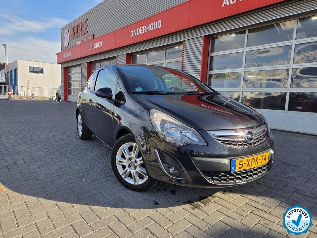 Opel Corsa 1.4-16V BlitZ, Auto's, Voorwielaandrijving, Euro 5, Met garantie (alle), Zwart