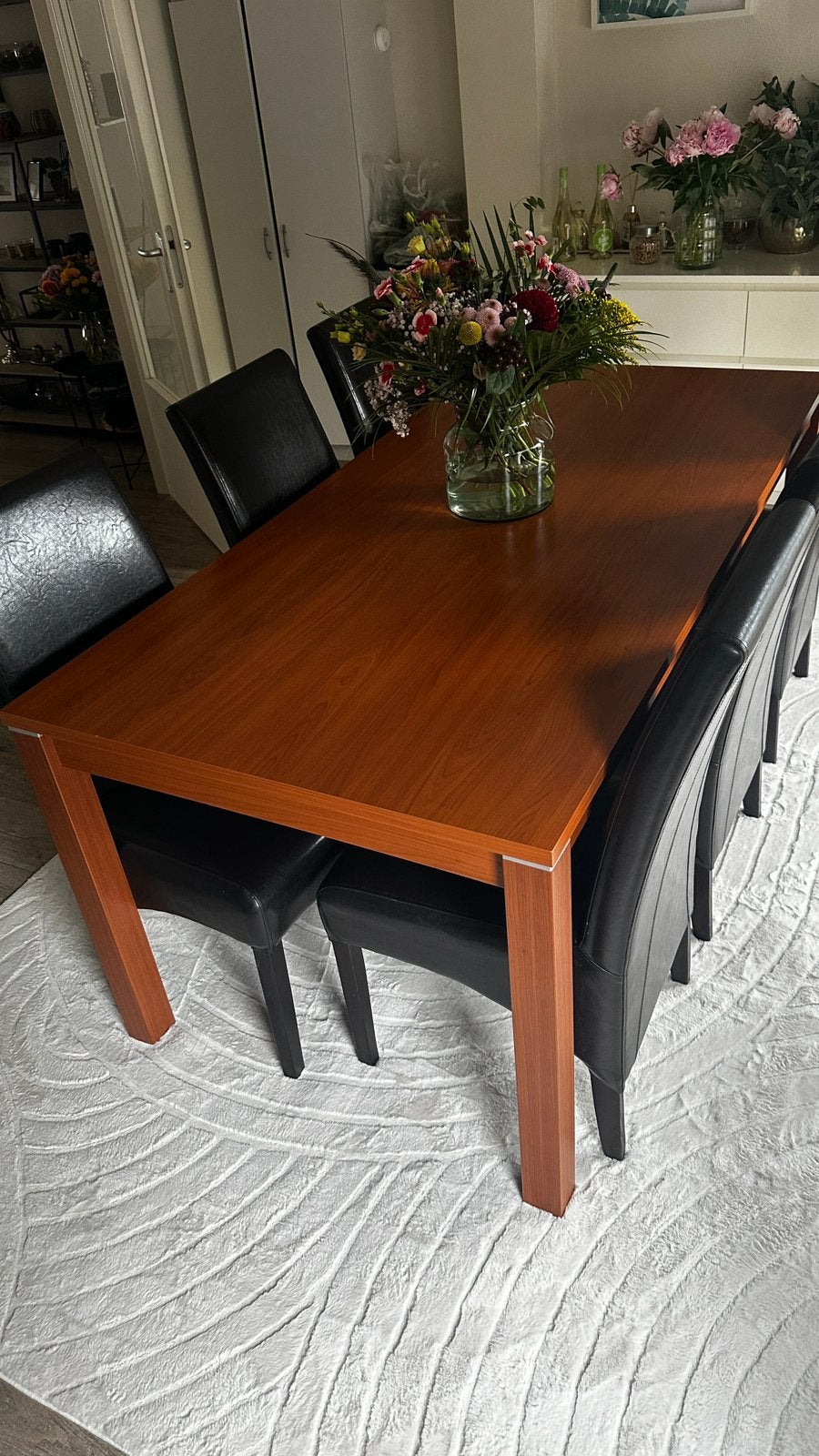 Eettafel met 6 zwarte leren stoelen, Ophalen, 50 tot 100 cm, Zo goed als nieuw, Vijf personen of meer
