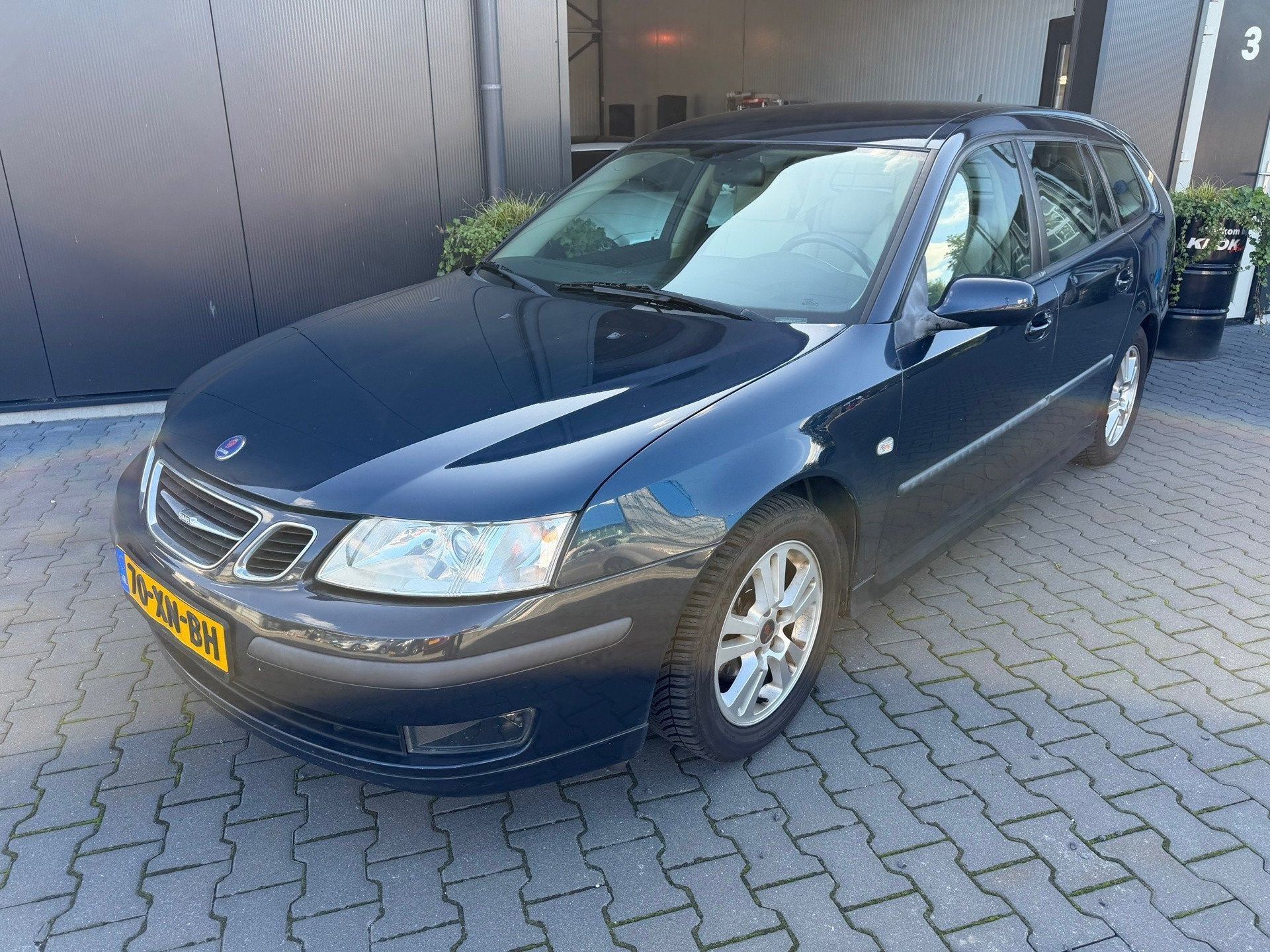 Saab 9-3 Sport Estate 1.8 Linear, Gebruikt, Beige, 4 cilinders, Blauw
