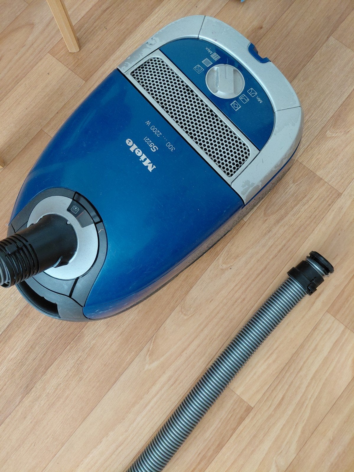 Miele stofzuiger defect, Ophalen