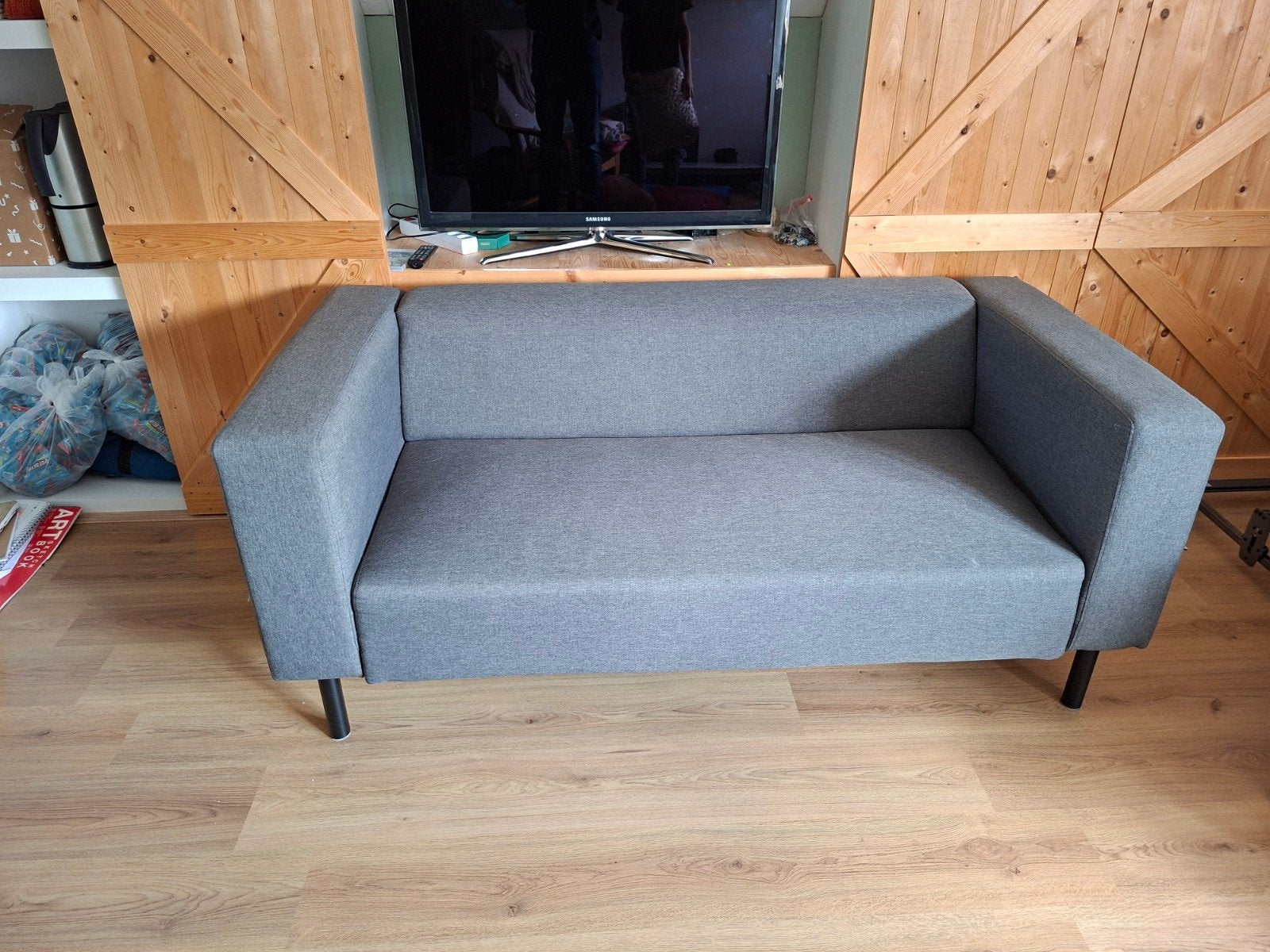Te koop grijze tweepersoonsbank van Jysk, Ophalen, 150 tot 200 cm, Tweepersoons, 75 tot 100 cm