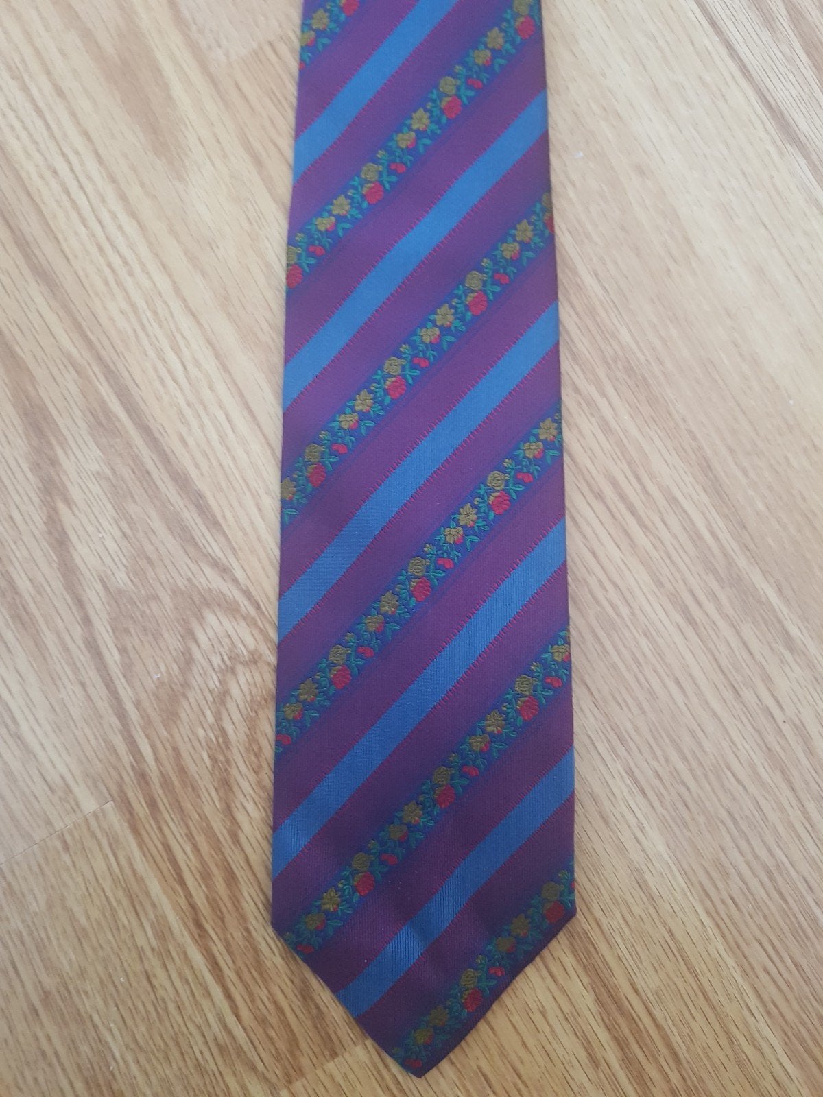 Prachtige vintage Van Gils stropdas – 100% zijde, Kleding | Heren, Paars, Zo goed als nieuw, Met patroon, Van Gils