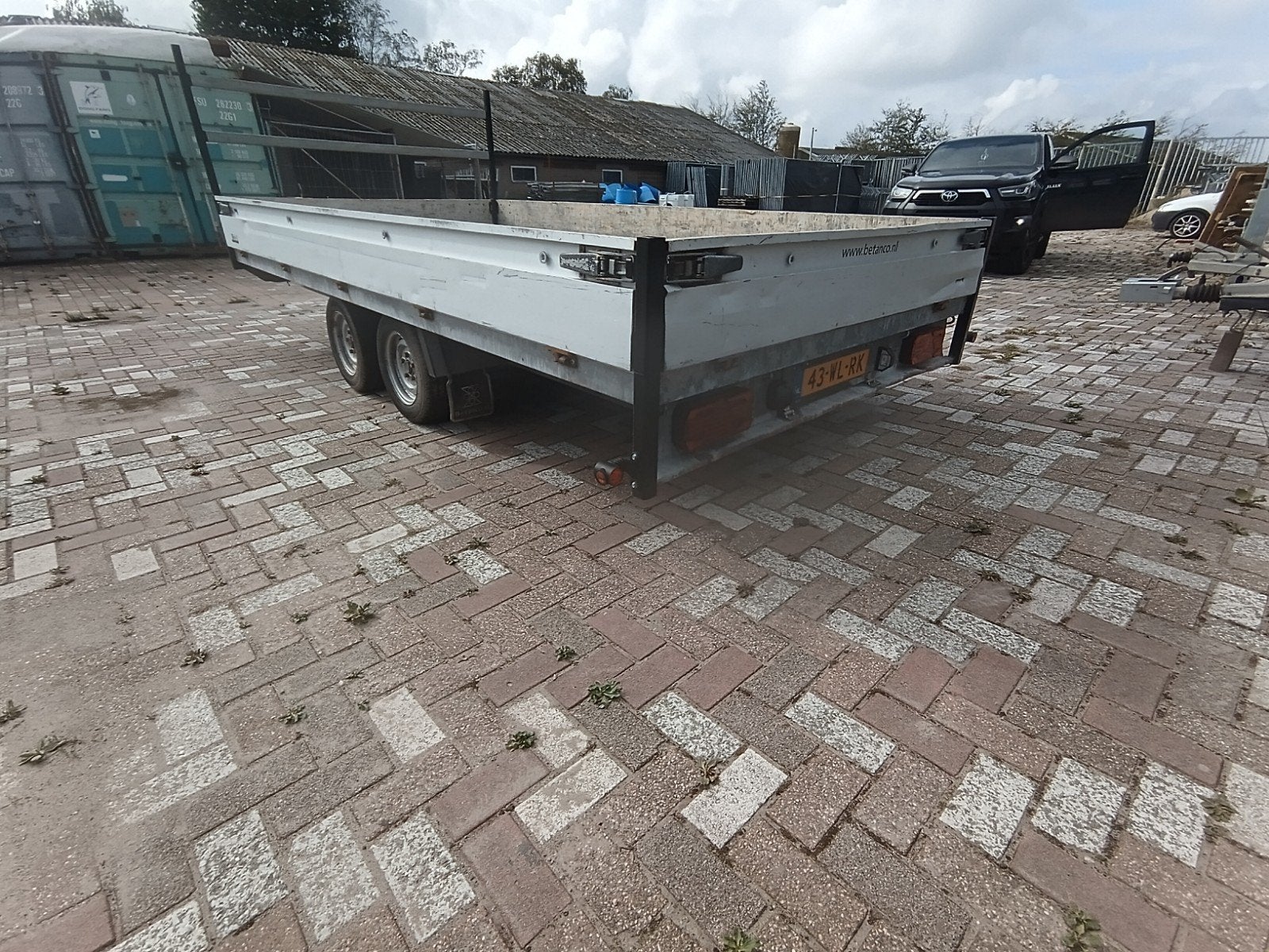 henra 2700 kilo 2015 zonder rijplaten, Ophalen