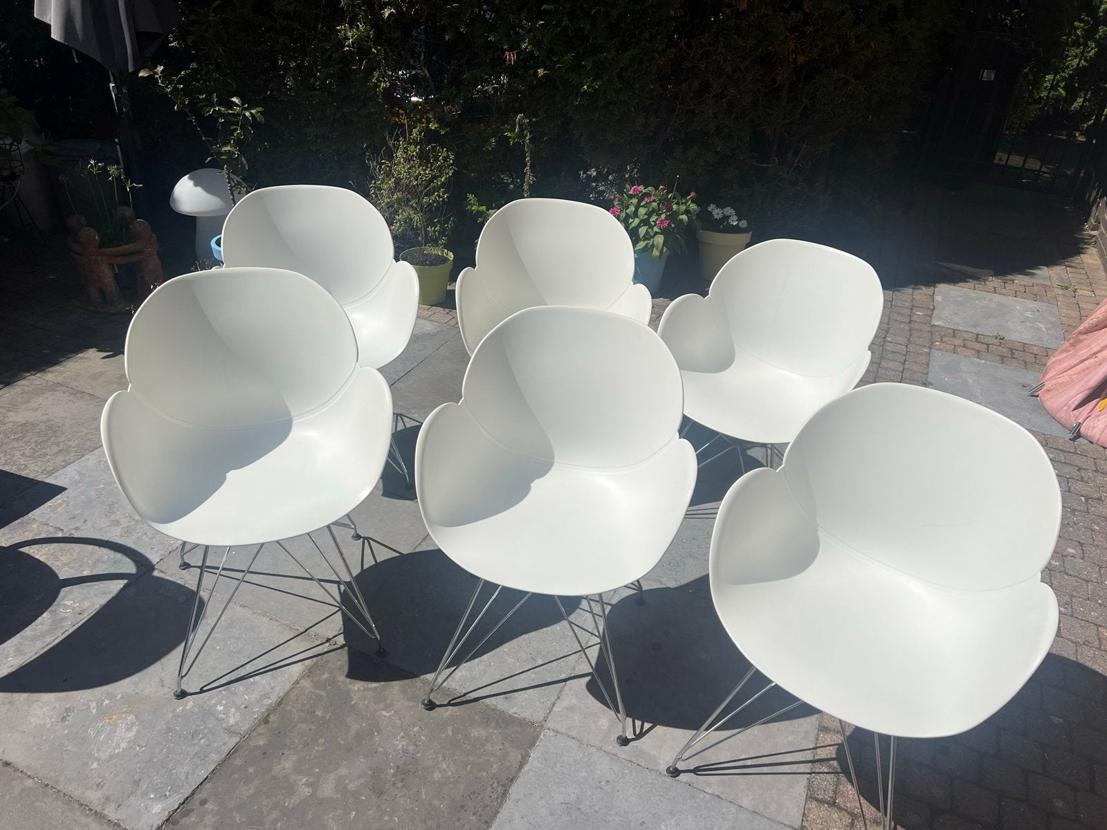 Set van 6 witte design stoelen met metalen onderstel, Huis en Inrichting, Ophalen, Kunststof, Gebruikt, Wit