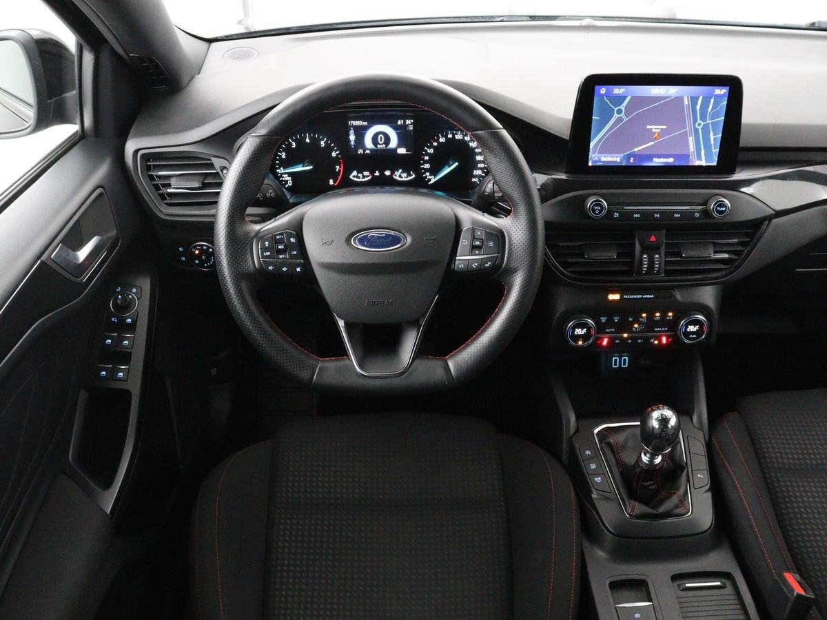 Ford Focus 1.0 EcoBoost ST Line X | Stoelverwarming | Adapti, Gebruikt, Euro 6, Zwart, Origineel Nederlands