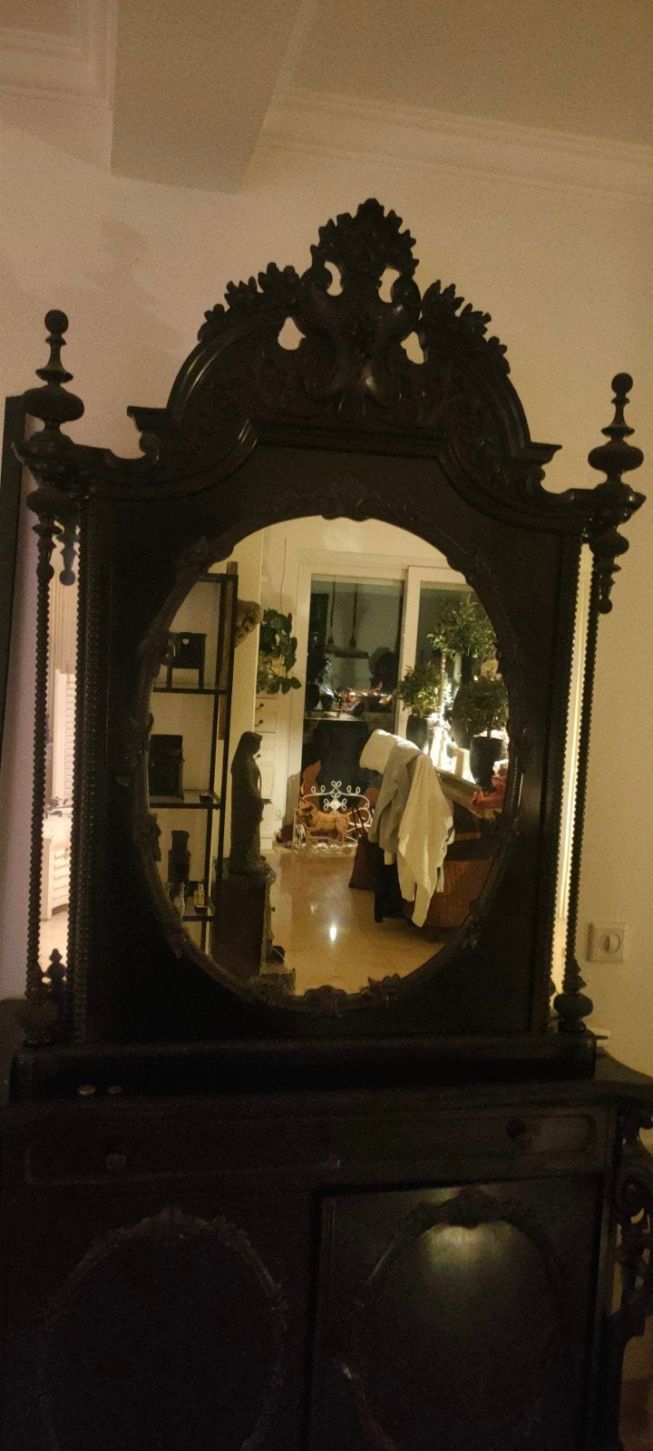 zwarte antieke vitrine kast, Ophalen, Zo goed als nieuw, 25 tot 50 cm
