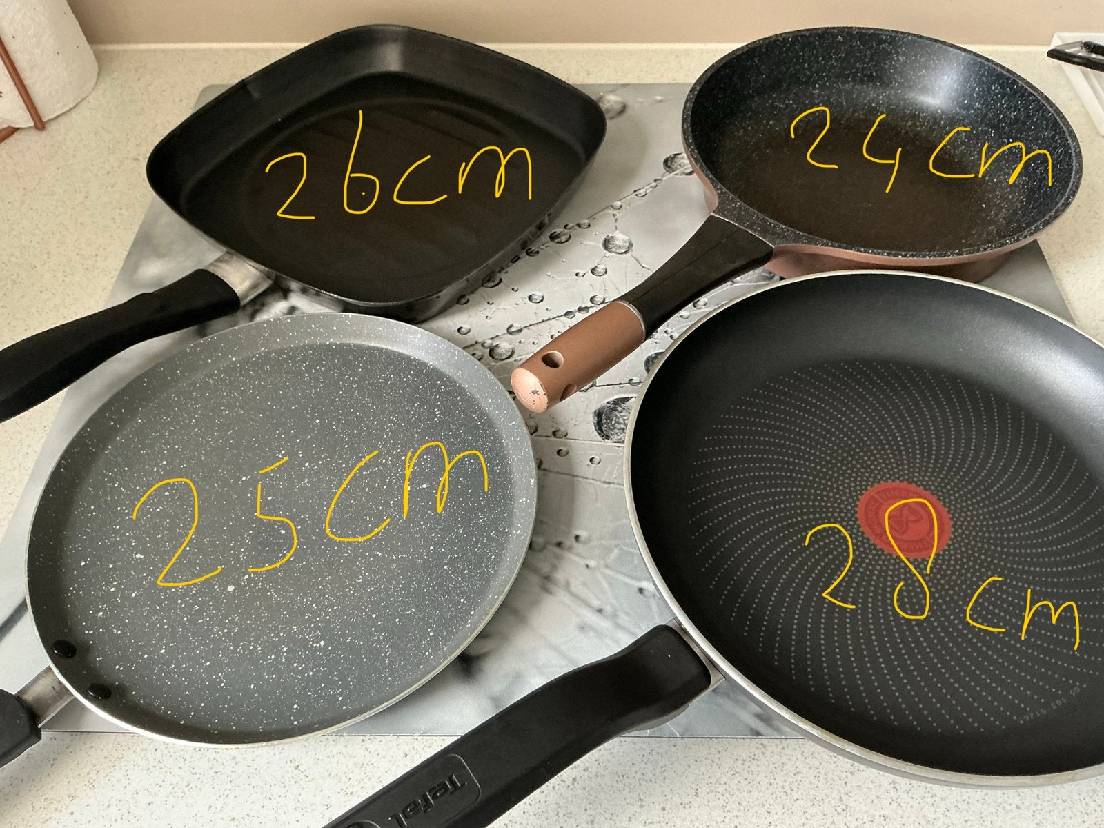 Pannenset: Koekenpannen, Grillpan en Pannenkoekenpan, Ophalen, Koekenpan, Antiaanbaklaag, Aluminium