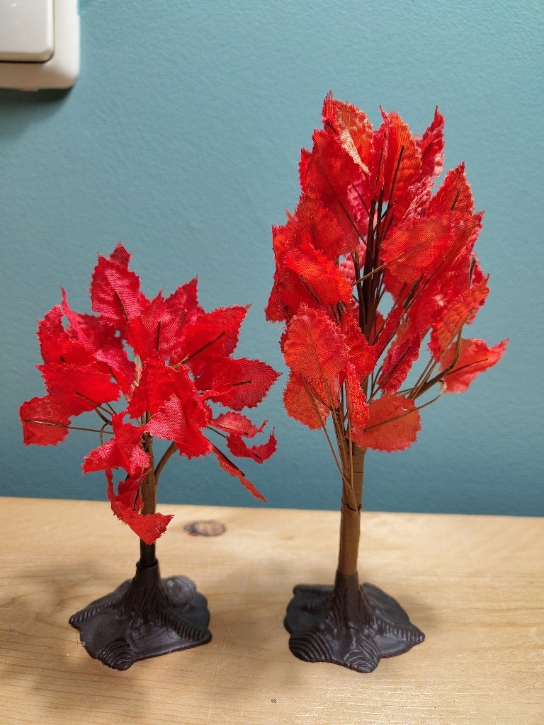 Lemax Maple Tree, Medium & Large  #44151 & 44146, Ophalen of Verzenden, Zo goed als nieuw