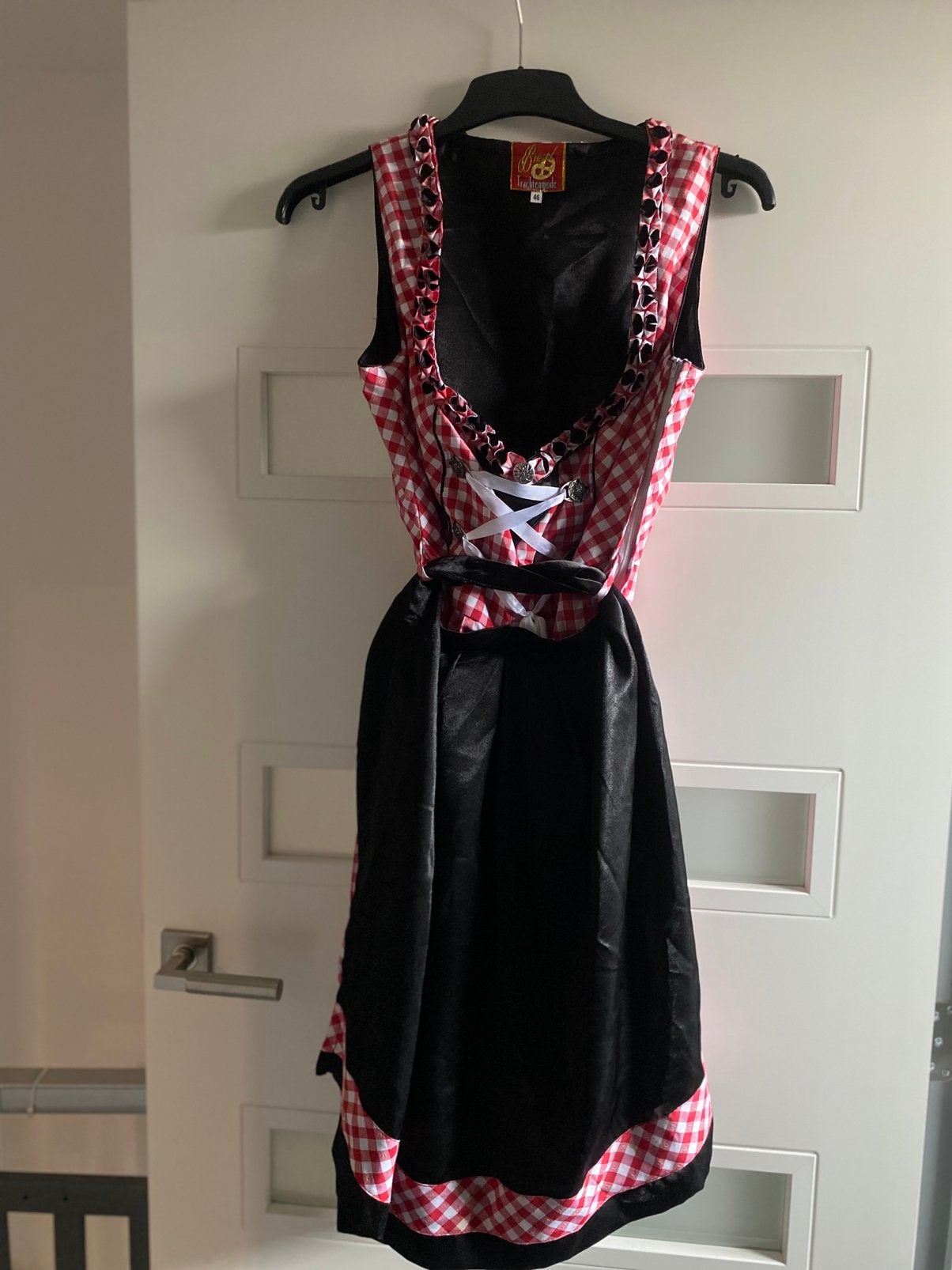 Verschillende dirndls te koop, Ophalen, Zo goed als nieuw, Maat 46/48 (XL) of groter, Overige thema's