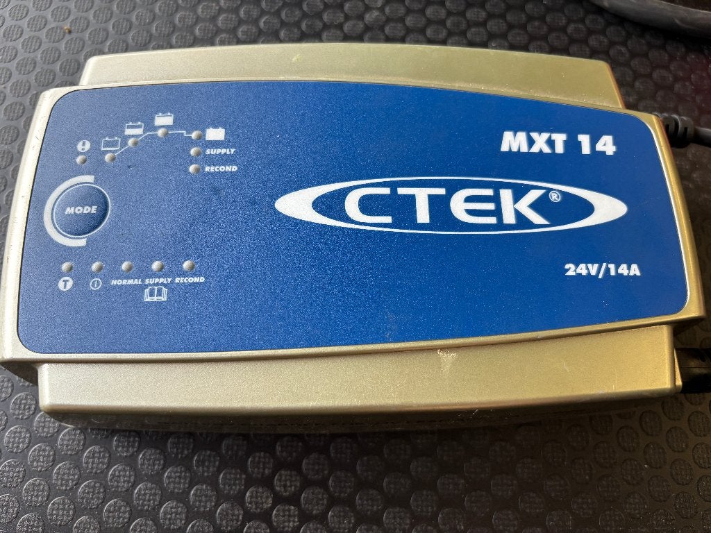 Accu lader 24 V CTEK, Auto-onderdelen, Gebruikt