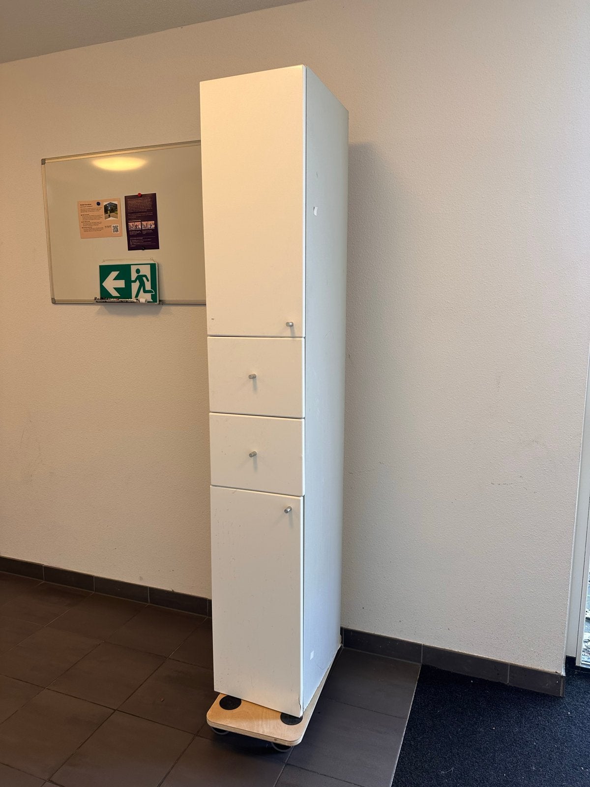 Nette Badkamer Kast met Lades en Glazen Planken, Ophalen, (Half)hoge kast, Minder dan 50 cm, Zo goed als nieuw
