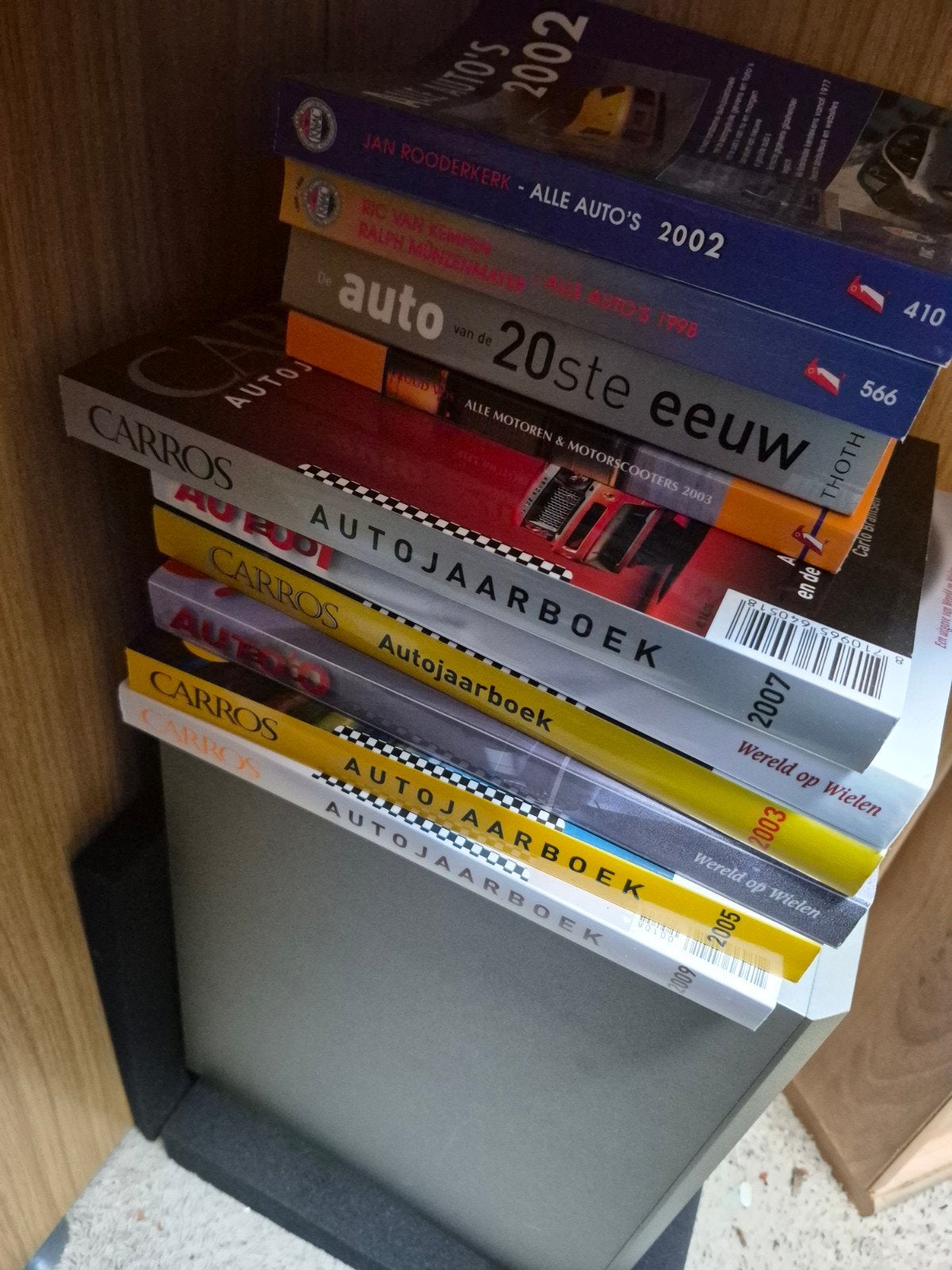 Diverse autojaarboeken en boeken over auto's, Boeken, Ophalen of Verzenden, Gelezen, Algemeen