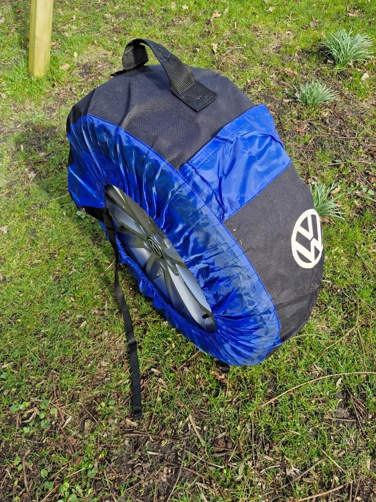 Volkswagen Wielhoes - Blauw/Zwart set van 4, Auto diversen, Ophalen, Gebruikt