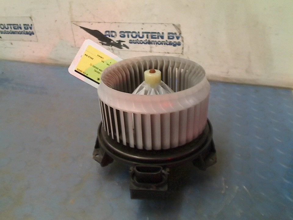 Kachel Ventilatormotor Toyota Verso S (2010-11/2016-10), Gebruikt, Kundenbetreuung@toyota.de, Toyota-Allee 2, Köln 50858, , Duitsland